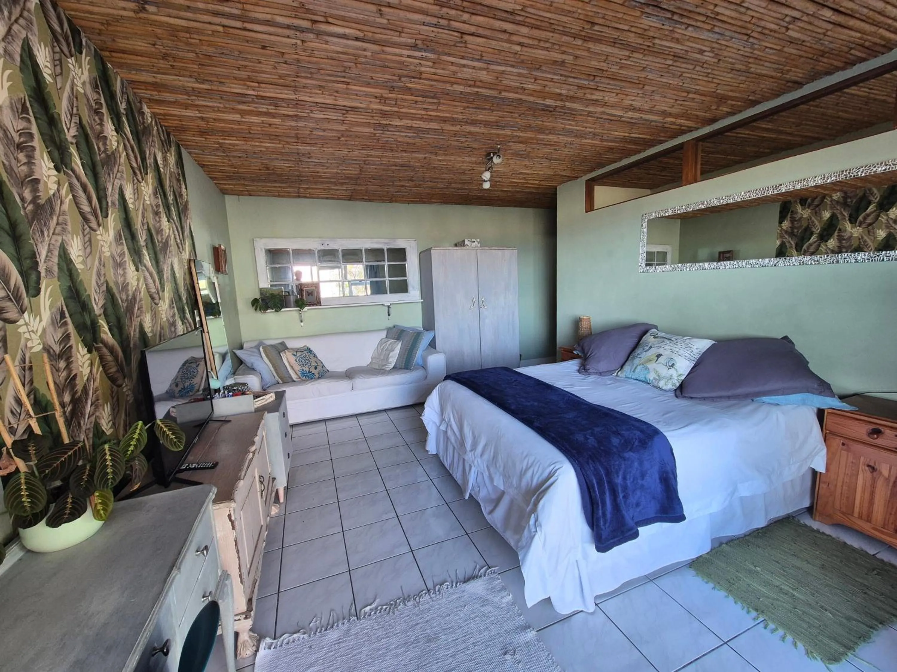 Bed in Bluebottle Guesthouse