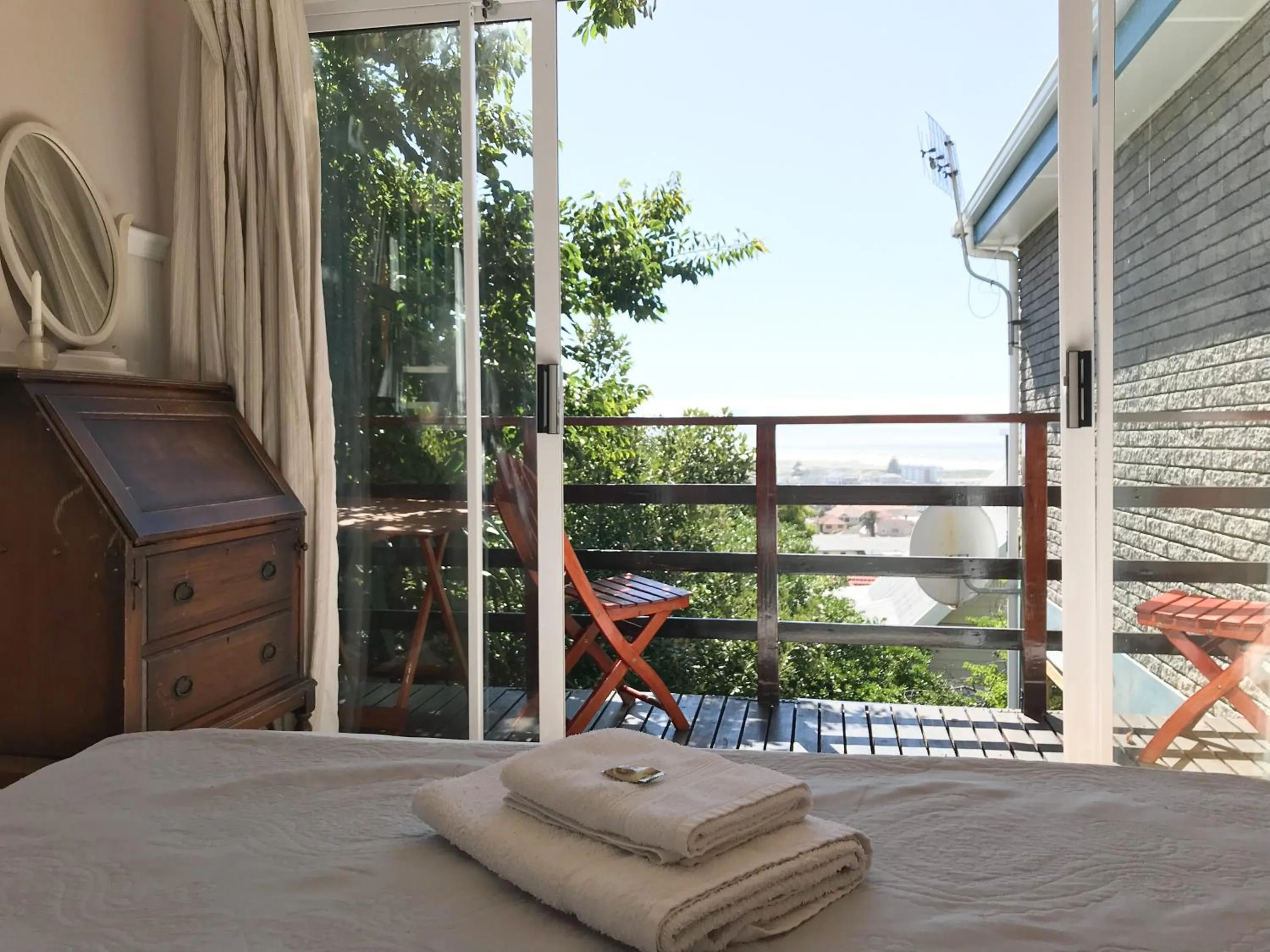 Balcony/Terrace, Bed in Bluebottle Guesthouse