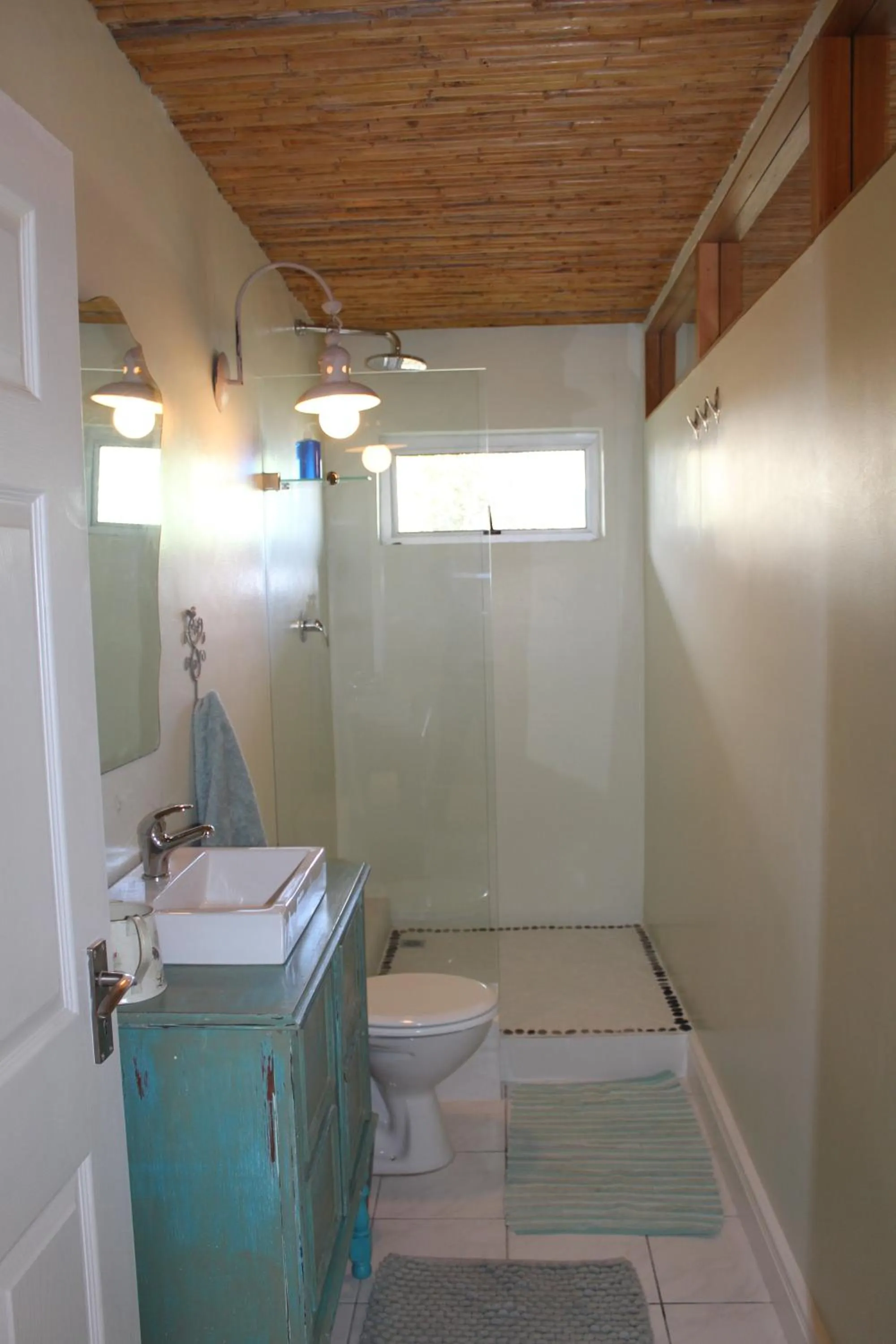 Bathroom in Bluebottle Guesthouse