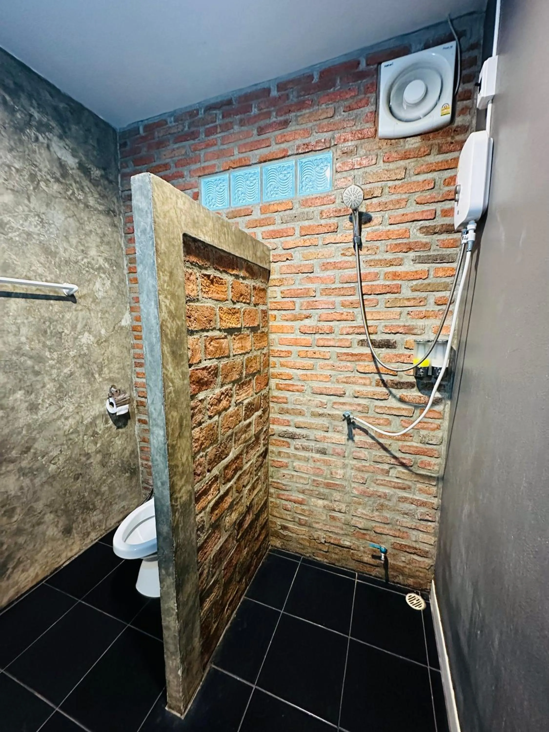 Koh Jum Bungalow & Hostel