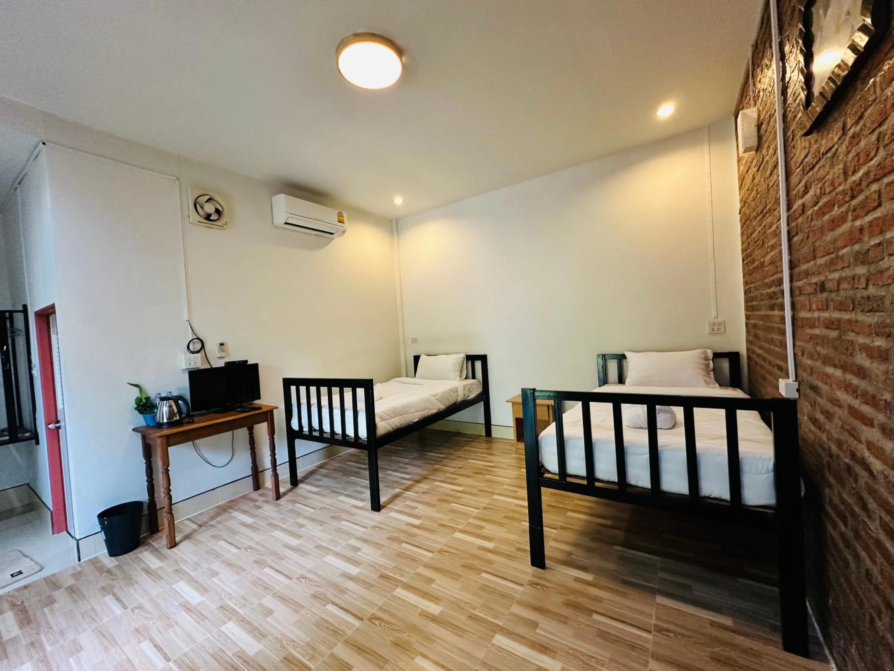 Bed in Koh Jum Bungalow & Hostel