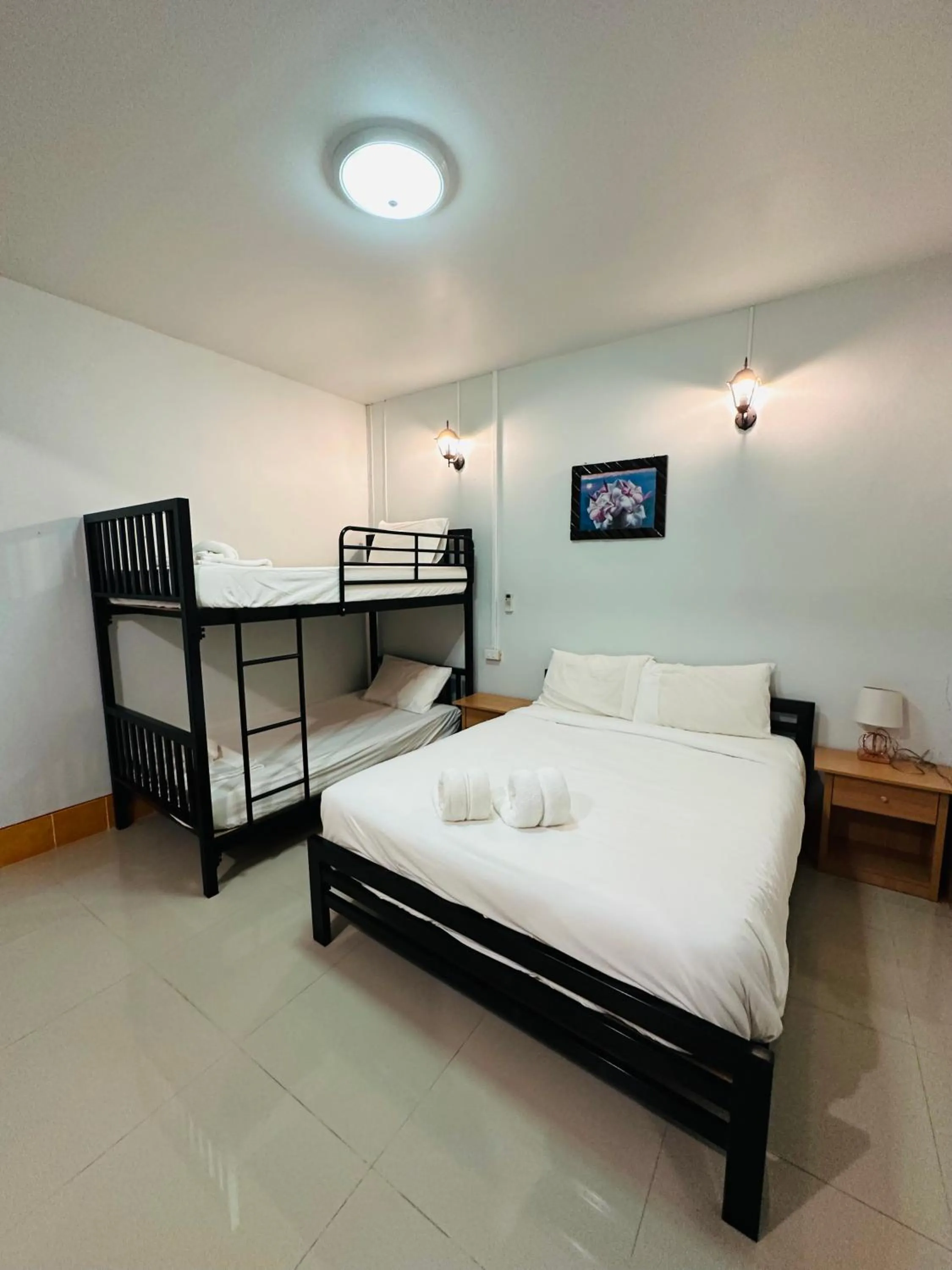 Bed in Koh Jum Bungalow & Hostel