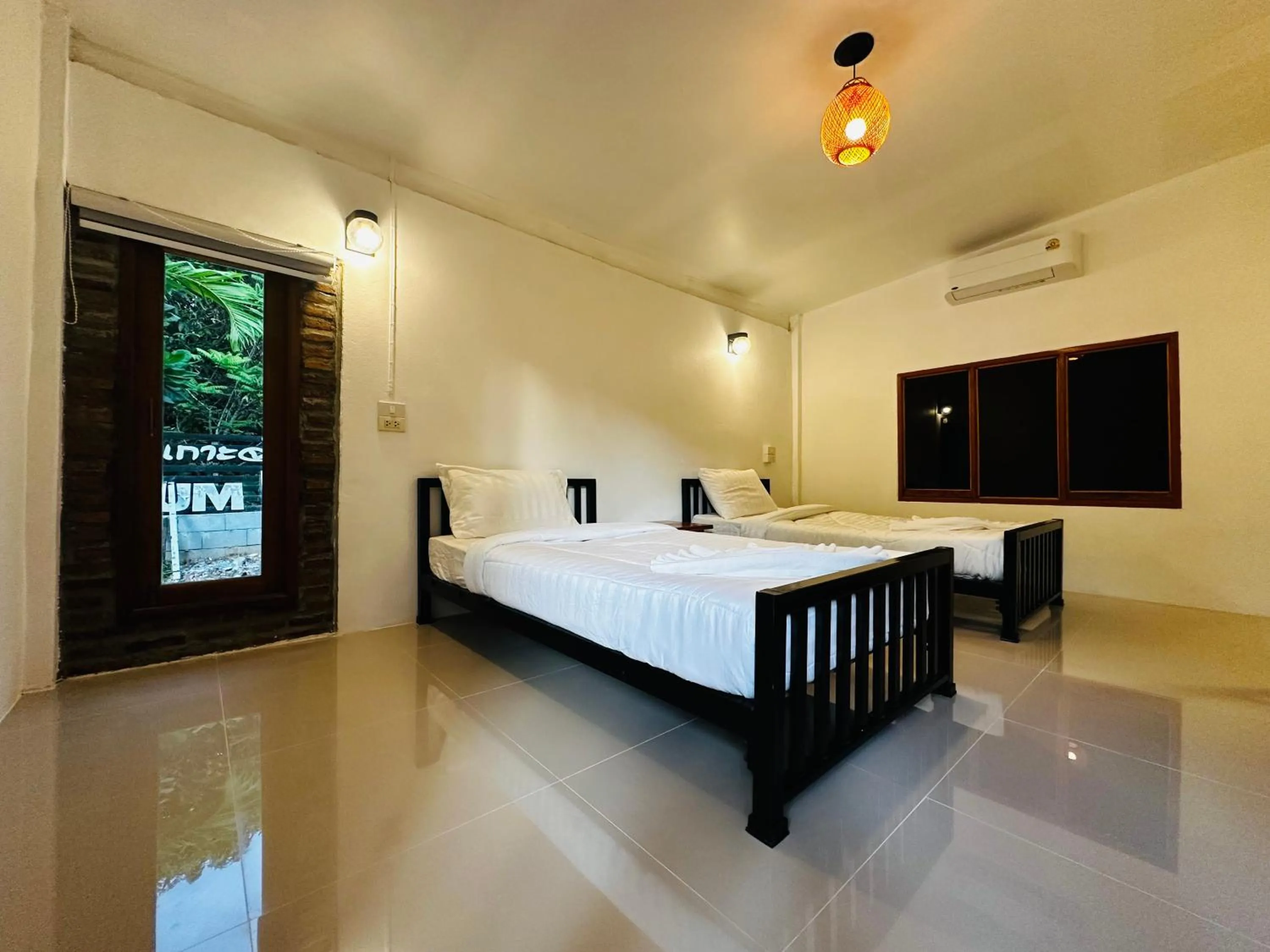 Bed in Koh Jum Bungalow & Hostel