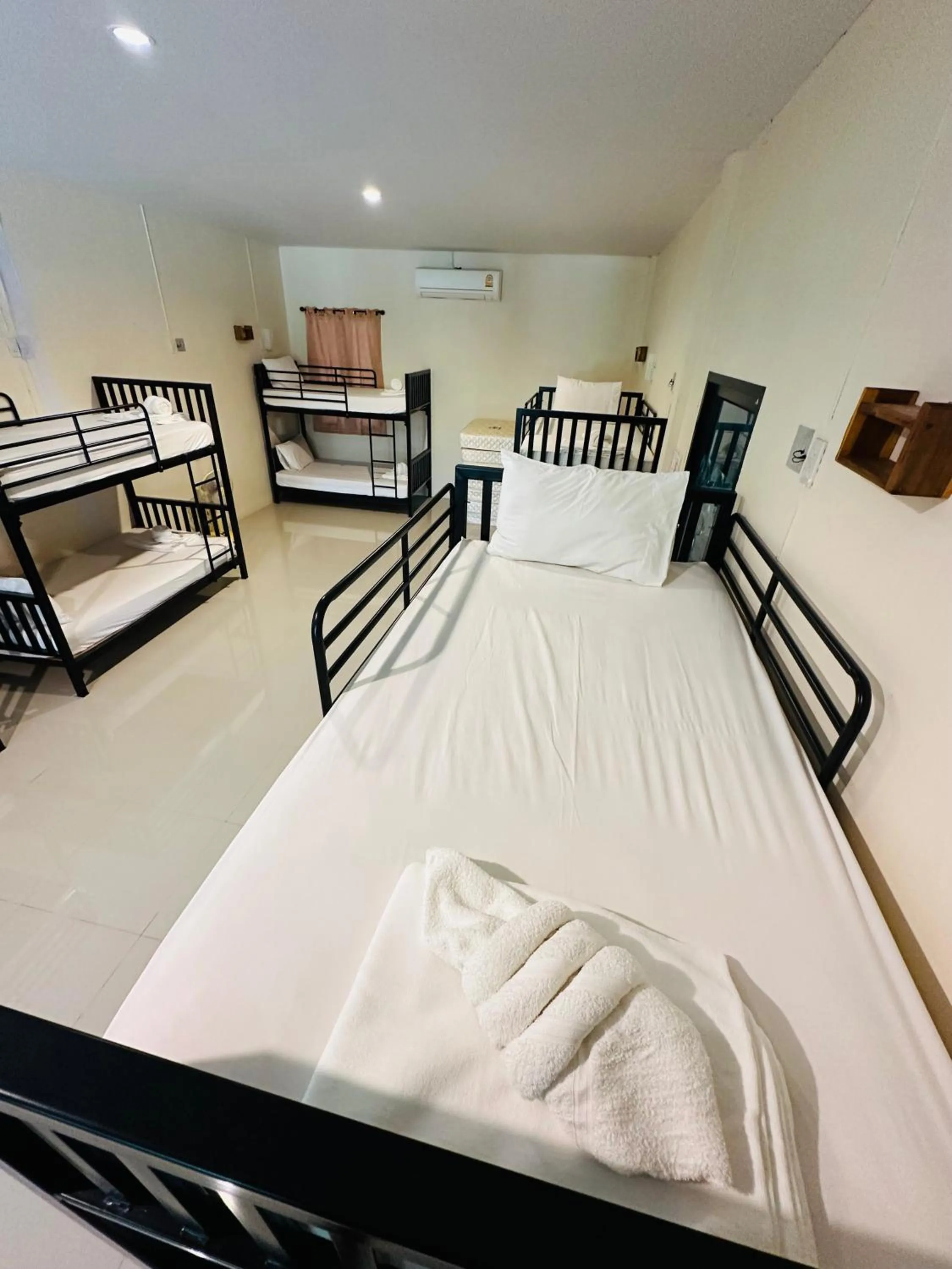 Bed in Koh Jum Bungalow & Hostel