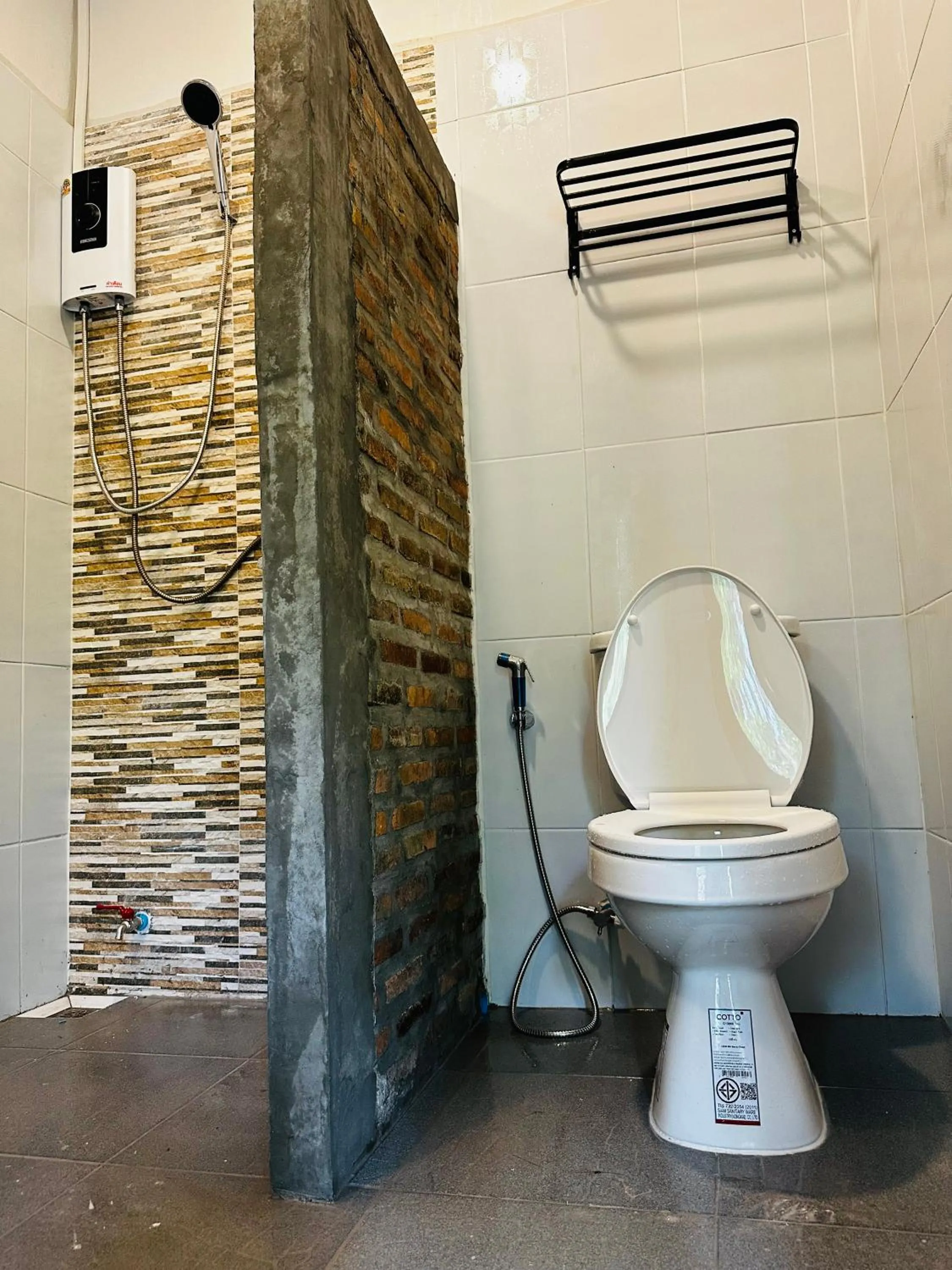 Koh Jum Bungalow & Hostel