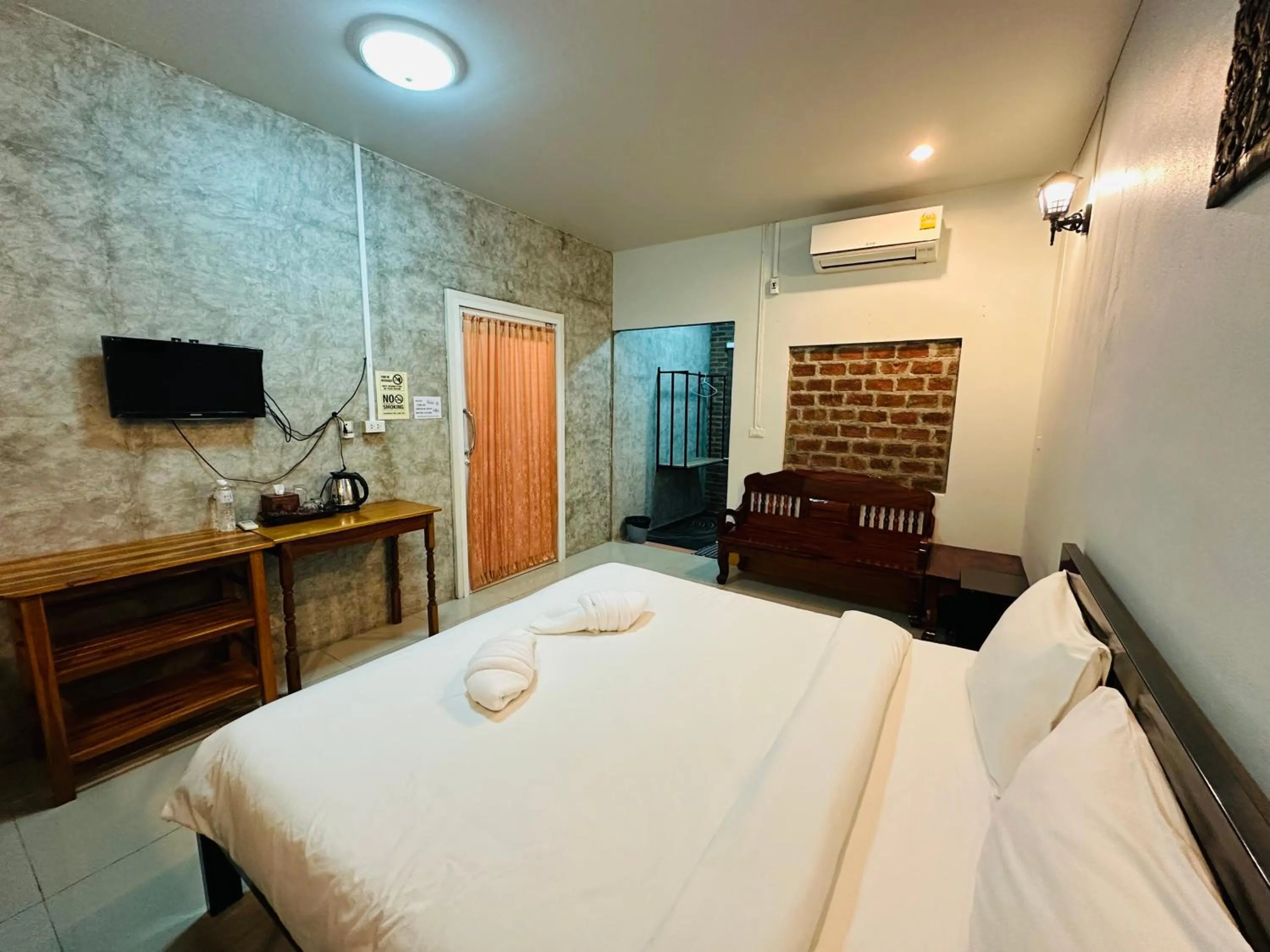 Bed in Koh Jum Bungalow & Hostel