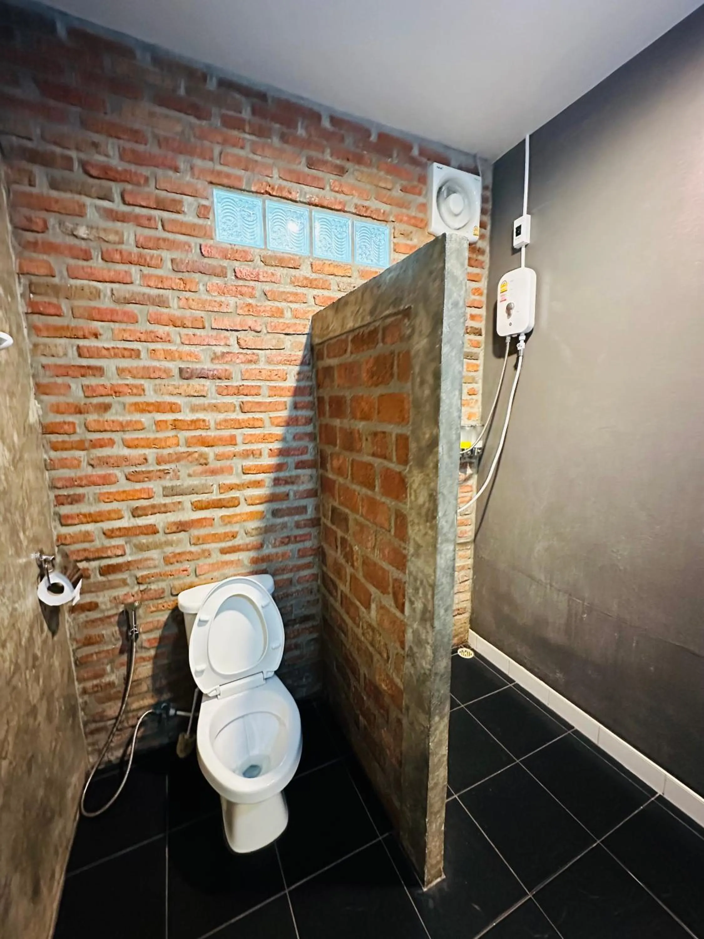 Koh Jum Bungalow & Hostel