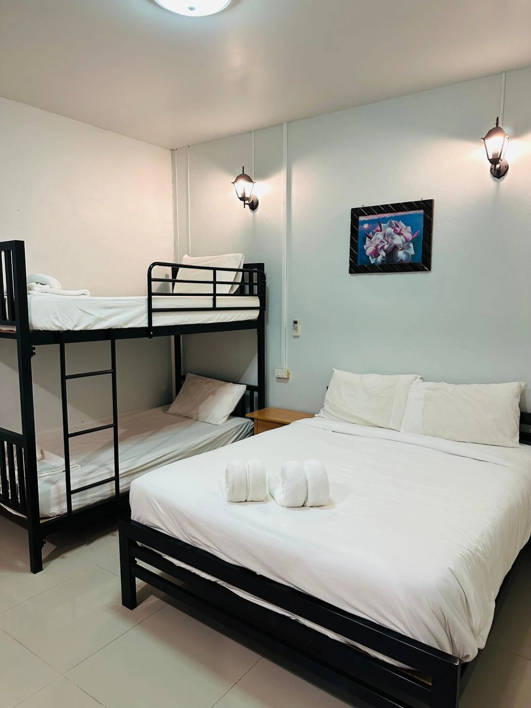 Bed in Koh Jum Bungalow & Hostel