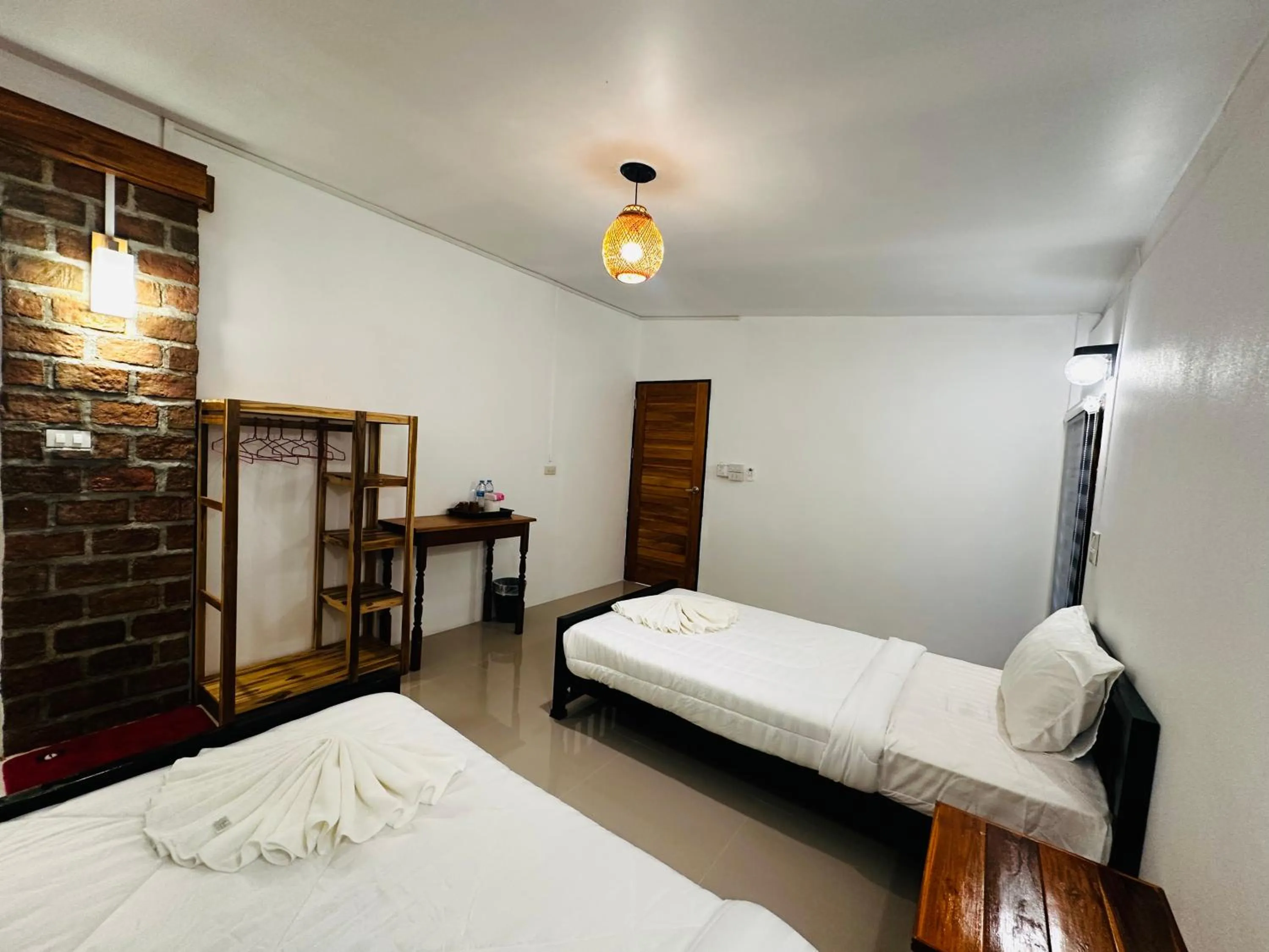Bed in Koh Jum Bungalow & Hostel