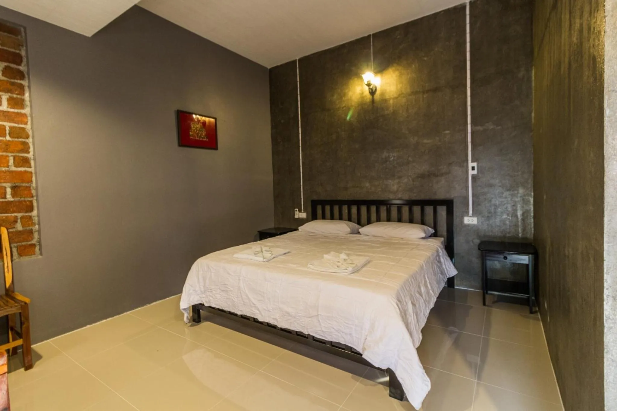 Photo of the whole room, Bed in Koh Jum Bungalow & Hostel