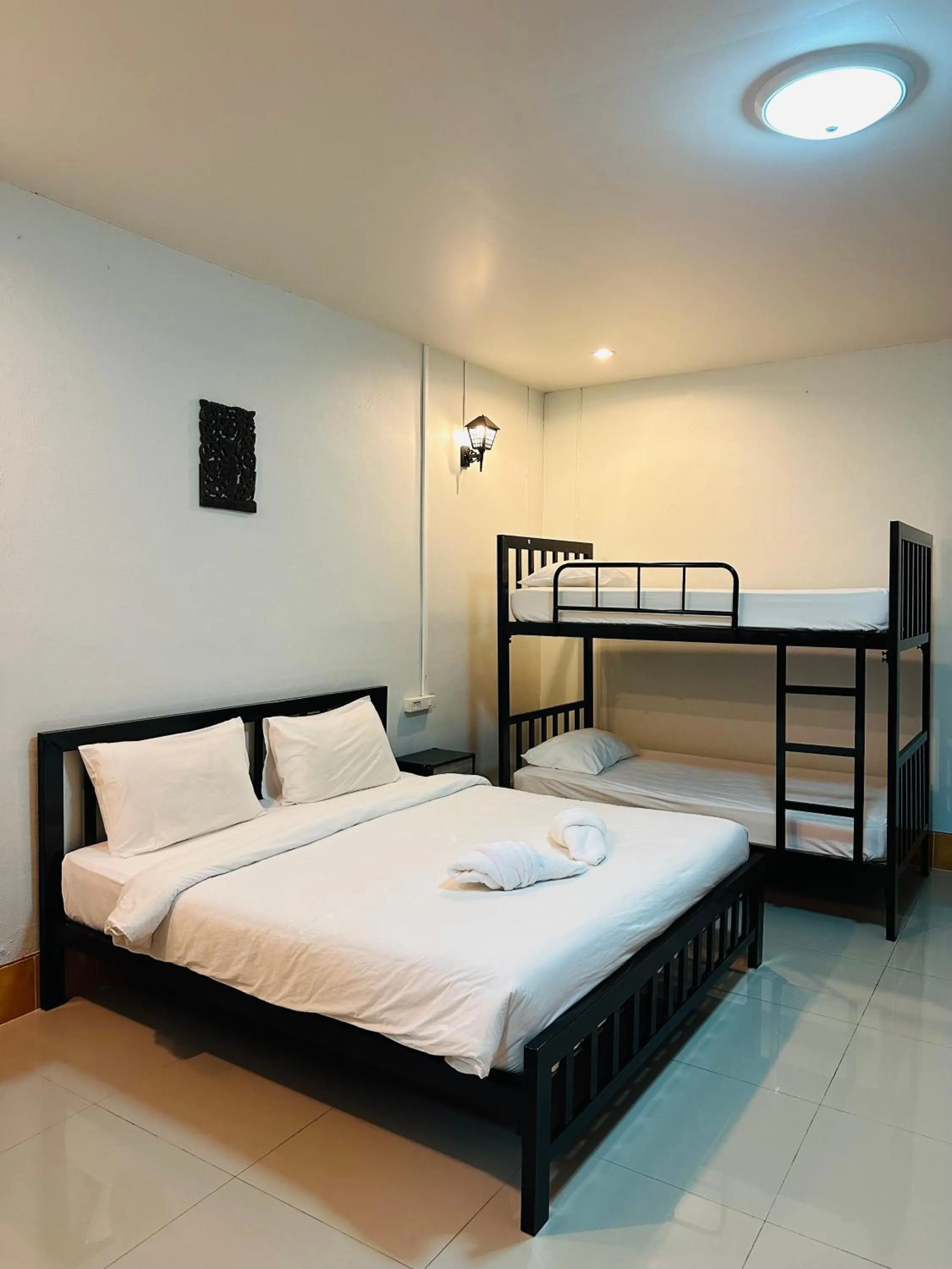 Bed in Koh Jum Bungalow & Hostel