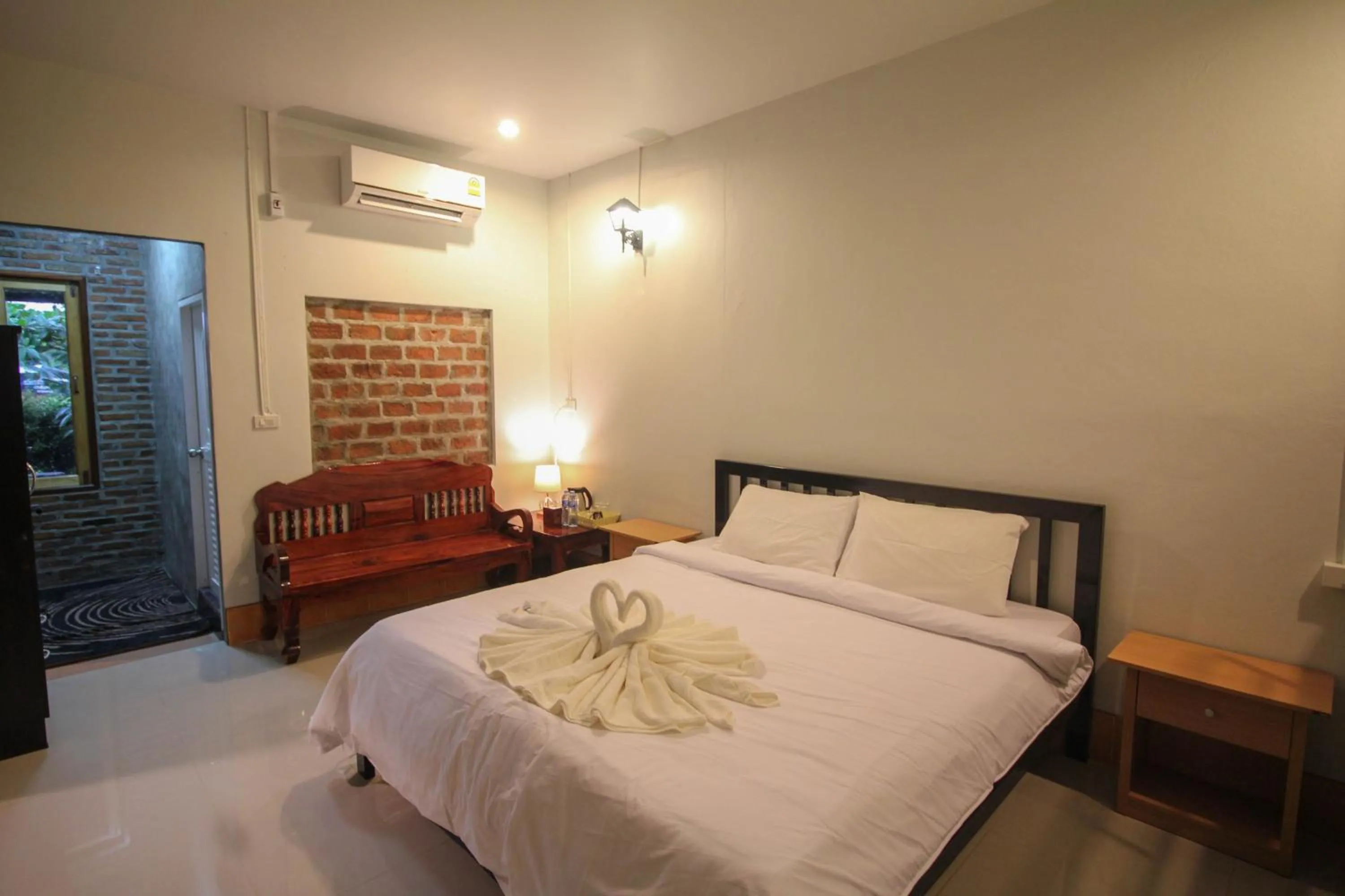 Bed in Koh Jum Bungalow & Hostel