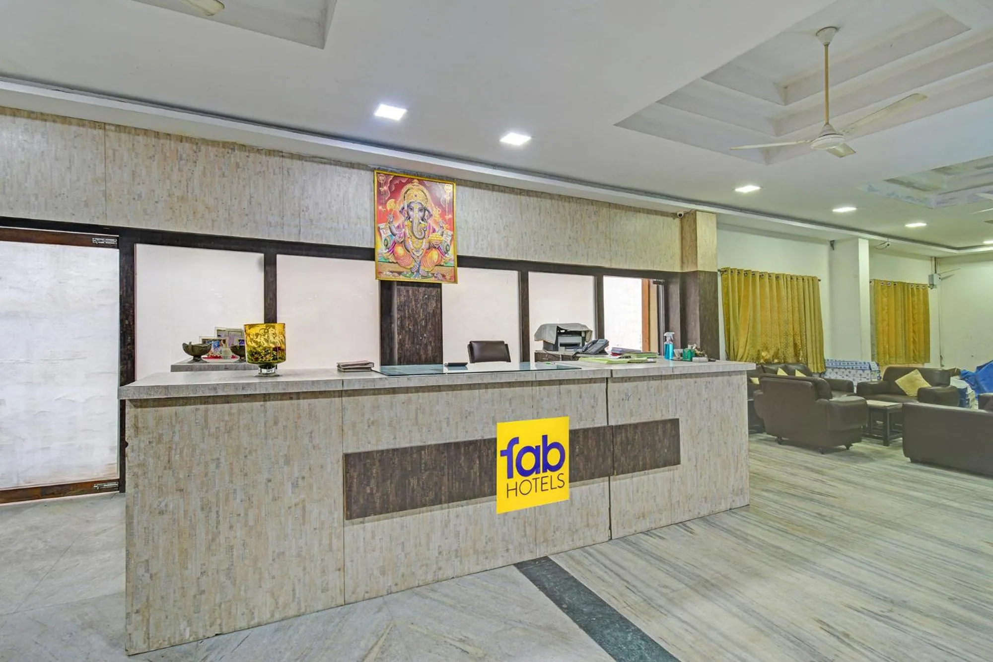 Lobby or reception in FabHotel Ranjit Residency