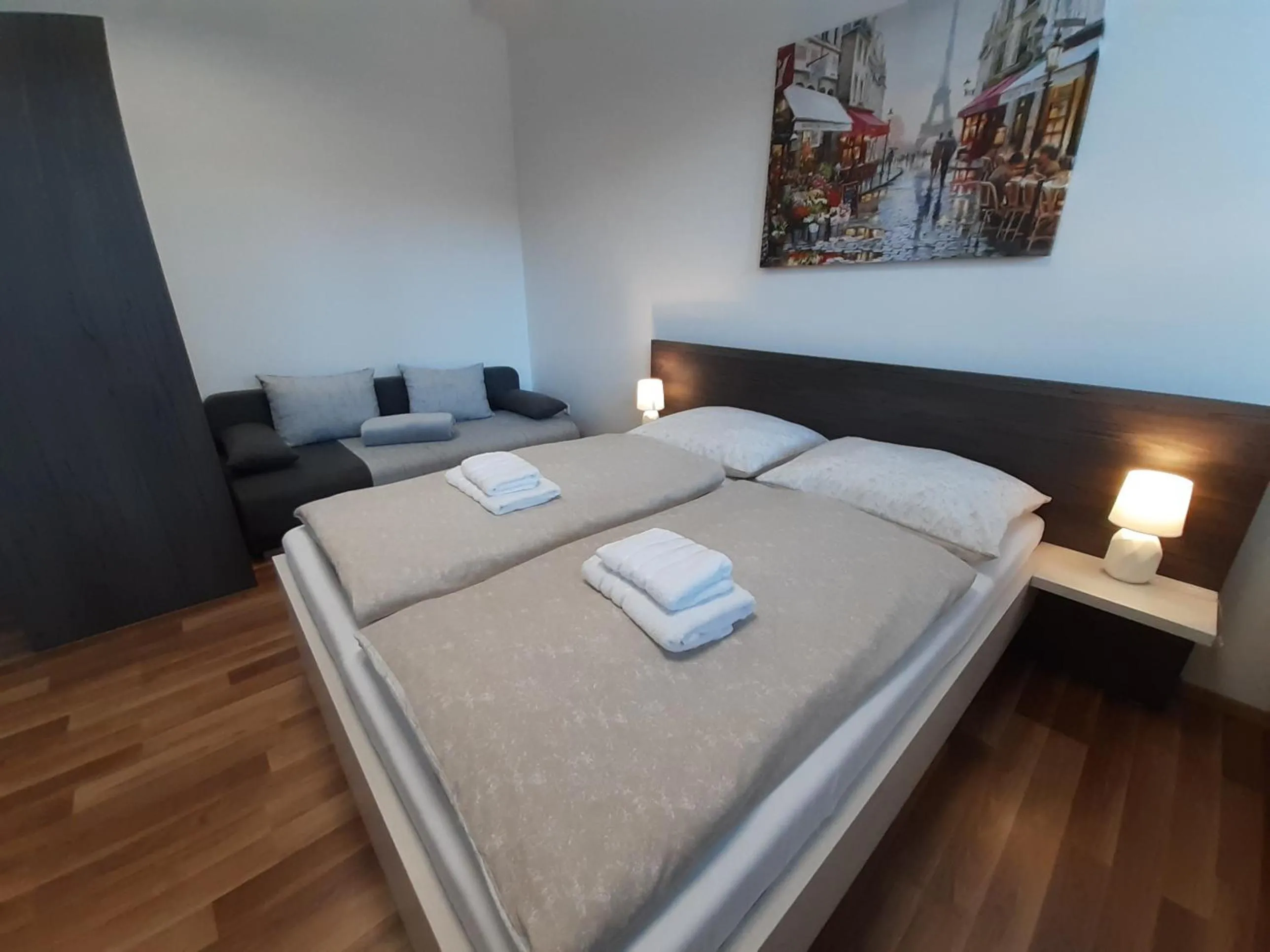 Bedroom, Bed in Apartments MODOM