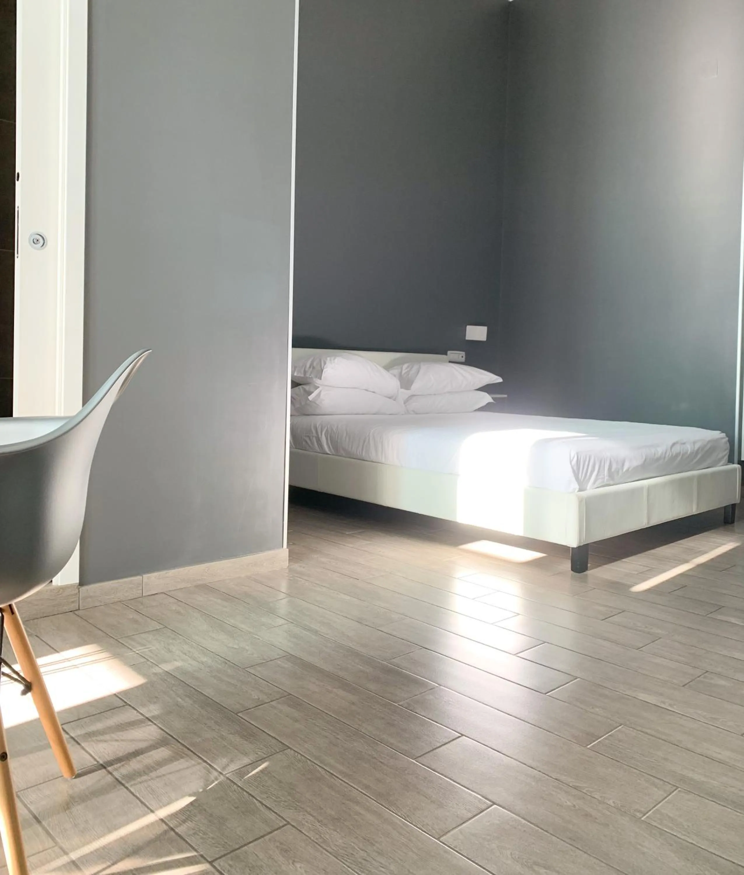 Bedroom, Bed in Serendipity