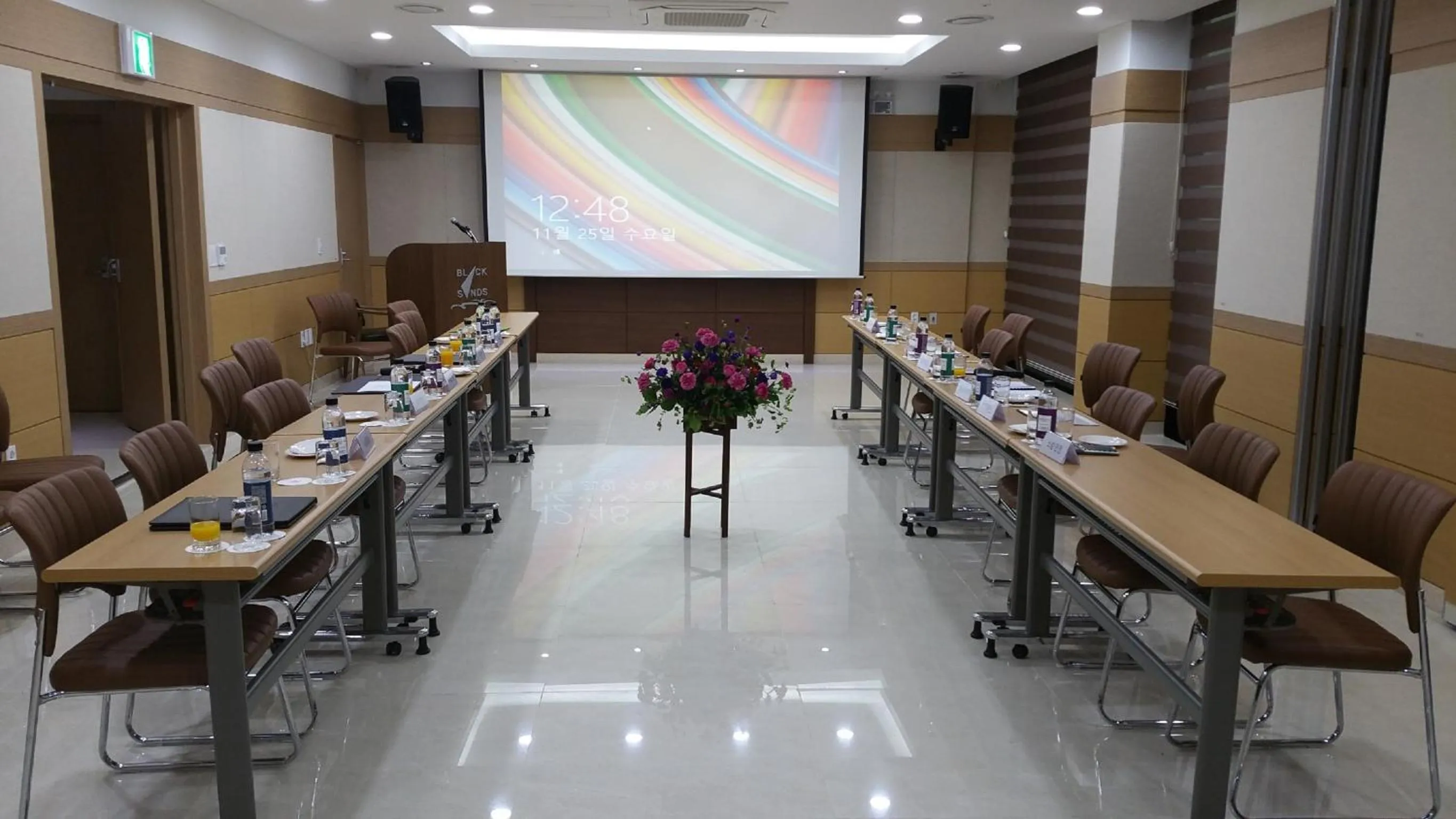 Meeting/conference room in Black Sands Hotel Jeju