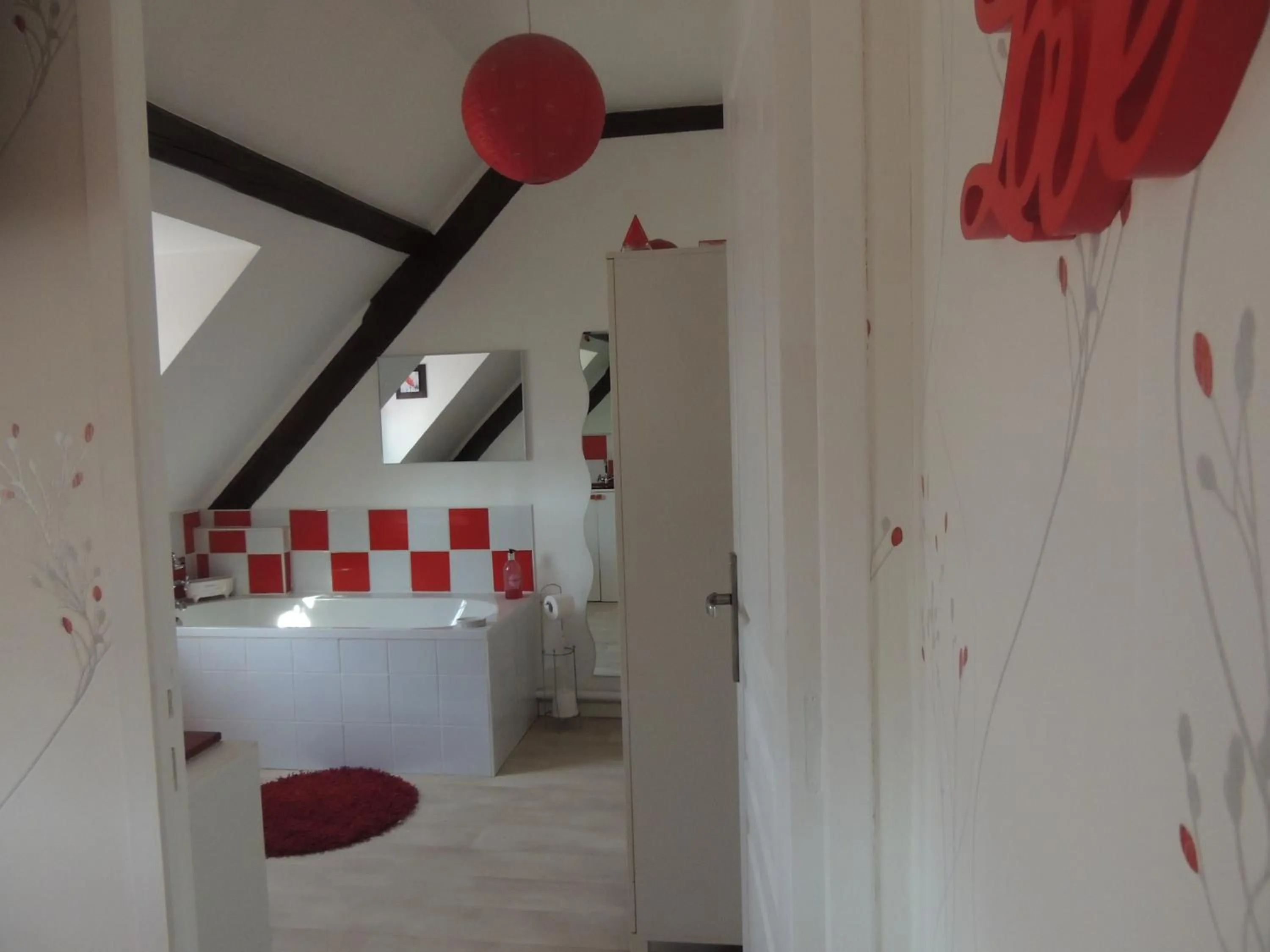 Bed in Fleur De Soleil