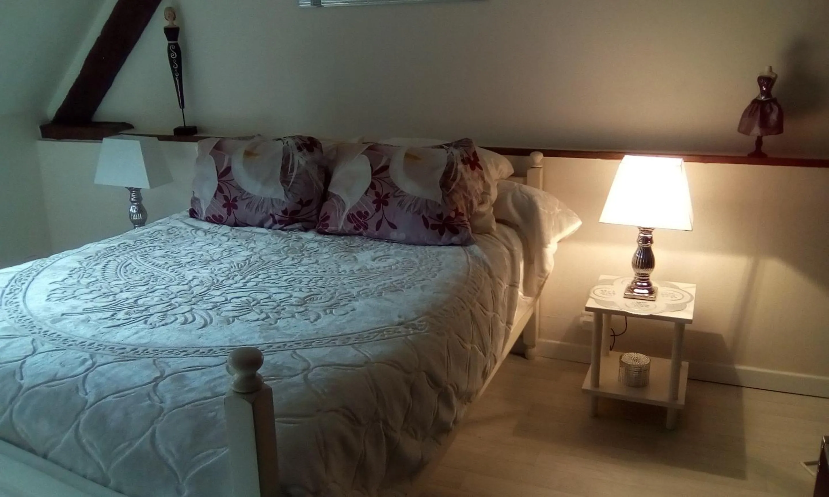 Bed in Fleur De Soleil