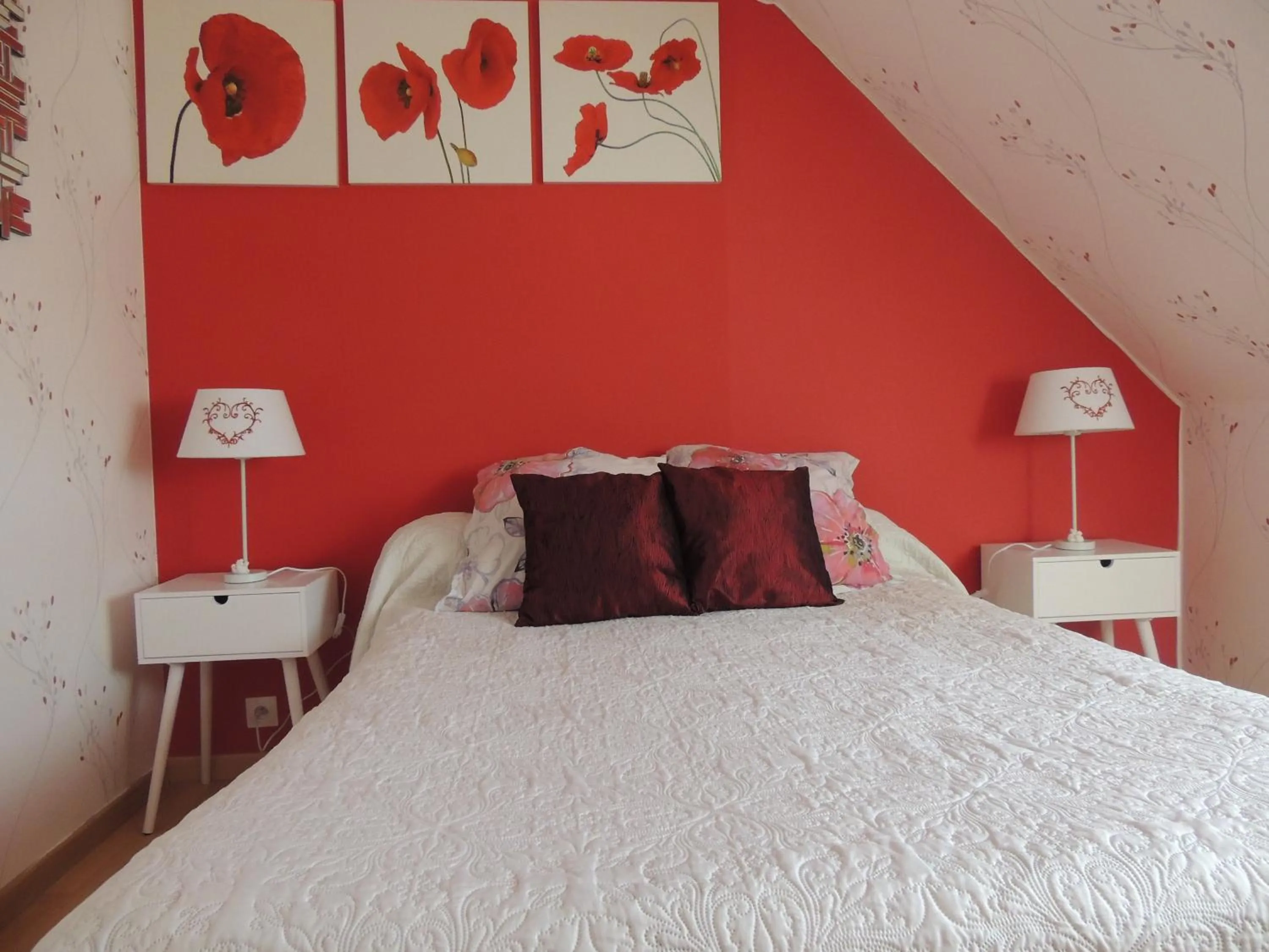 Bed in Fleur De Soleil