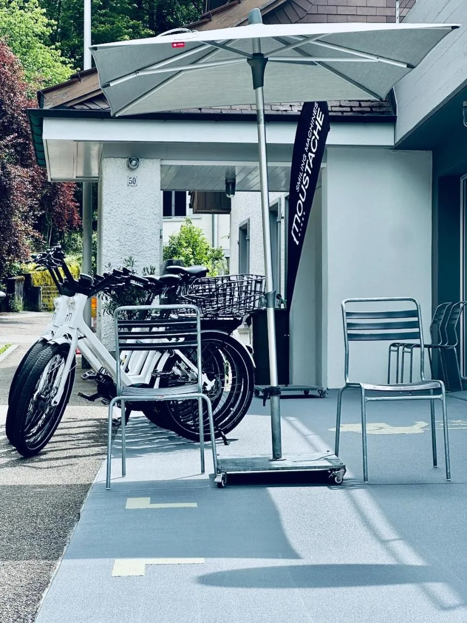 Property building in Bed Bike and Breakfast Olten