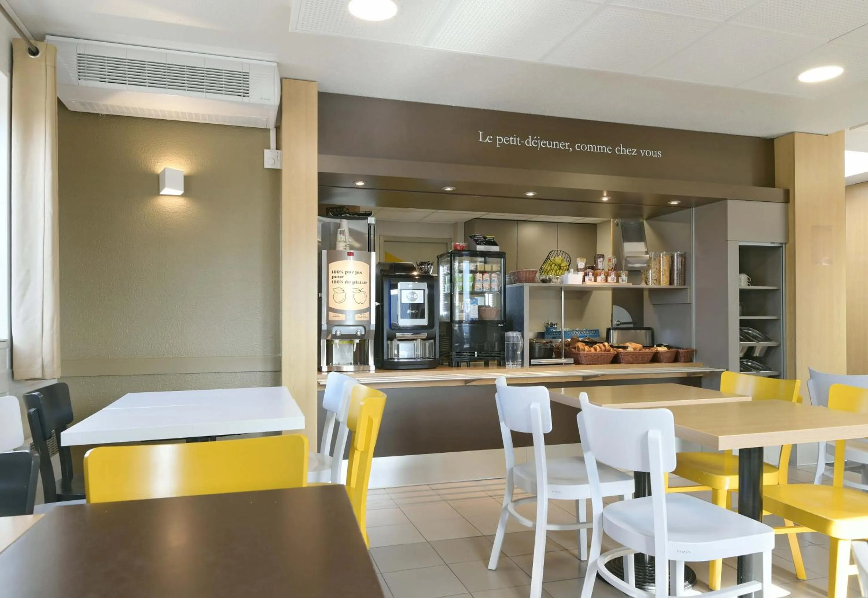 Buffet breakfast in B&B HOTEL Le Mans Nord 1