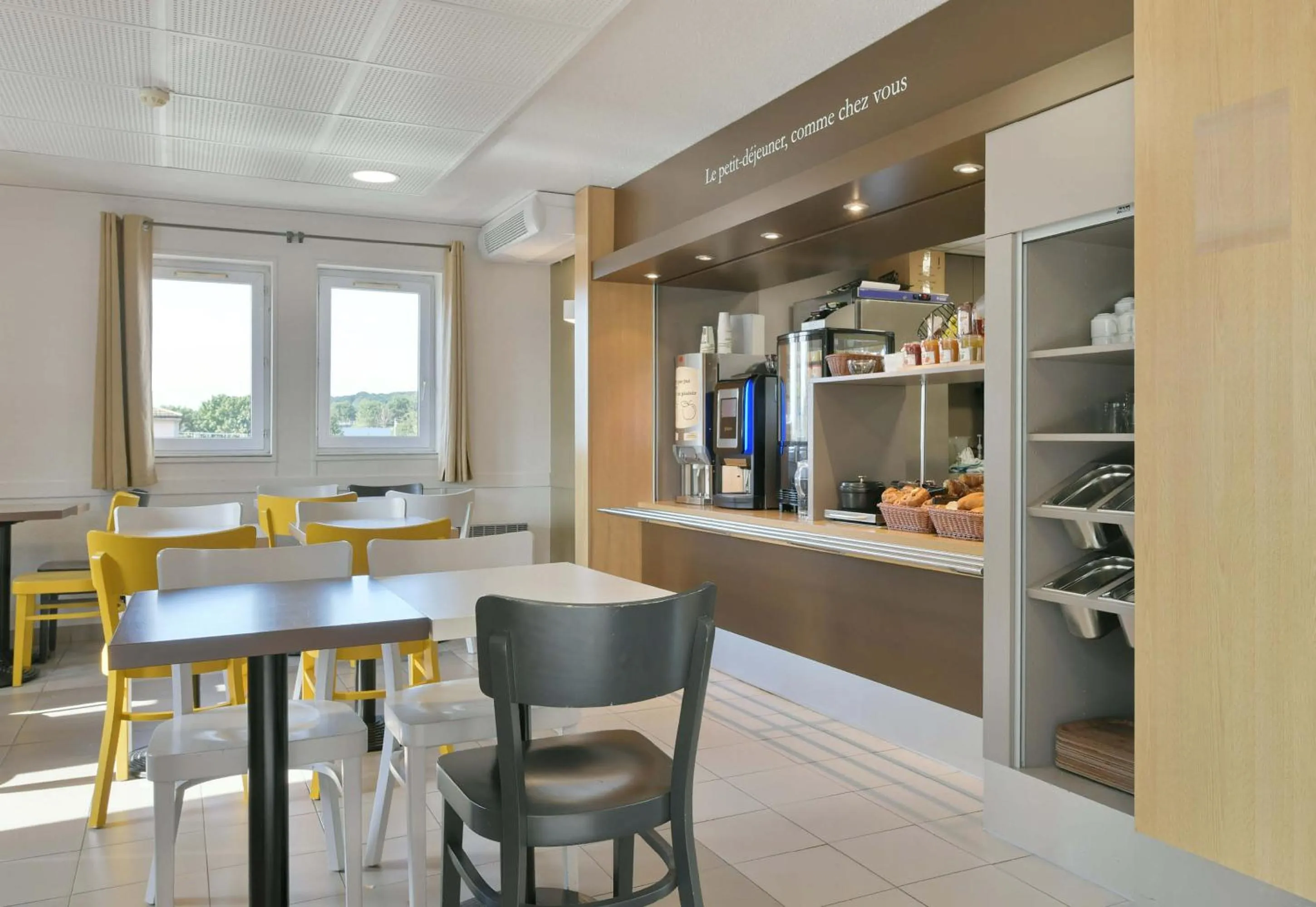 Buffet breakfast in B&B HOTEL Le Mans Nord 1