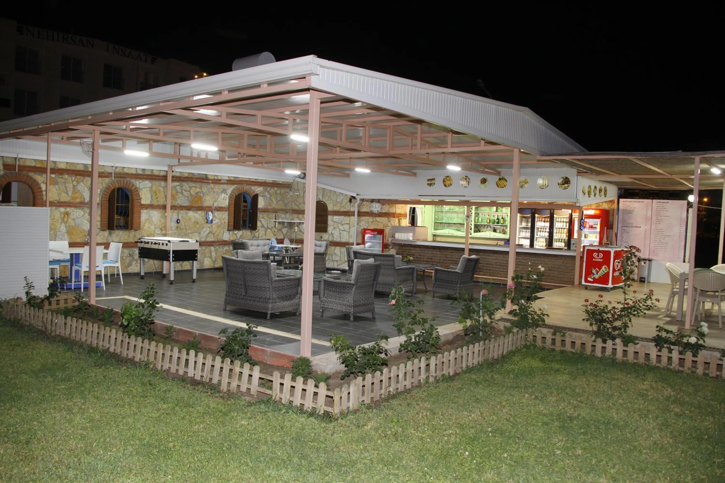 Restaurant/places to eat in Sunset Village