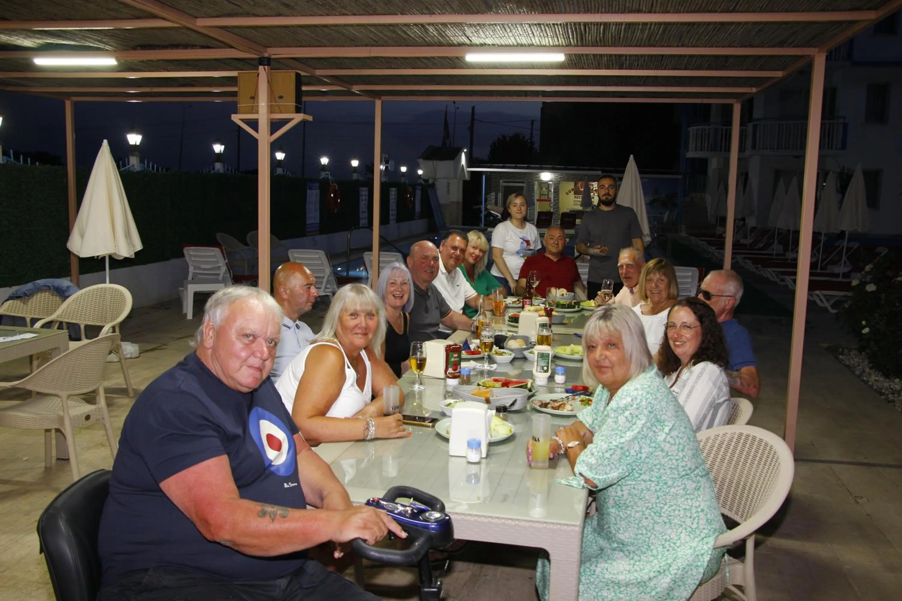 Restaurant/places to eat in Sunset Village