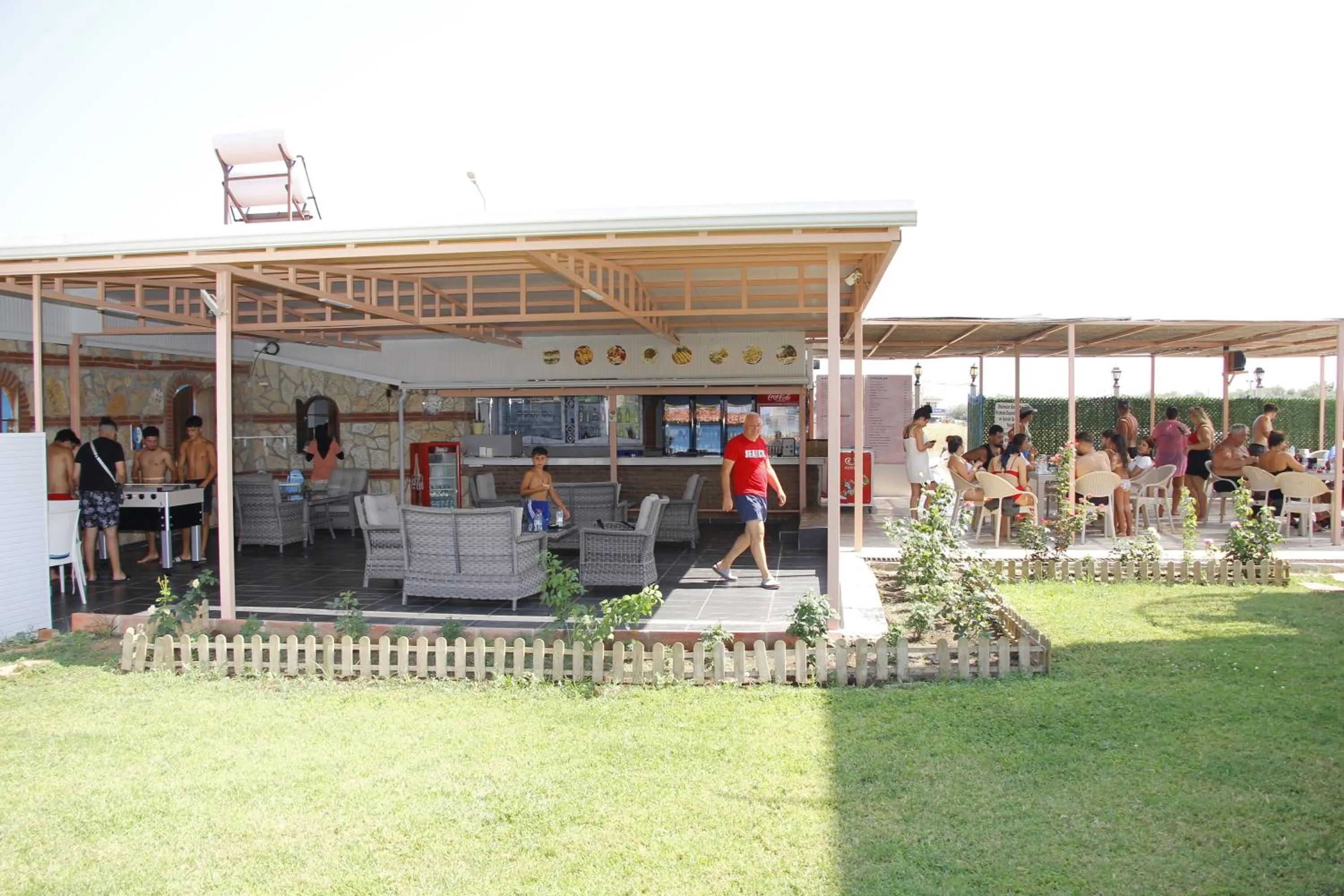 Restaurant/places to eat in Sunset Village