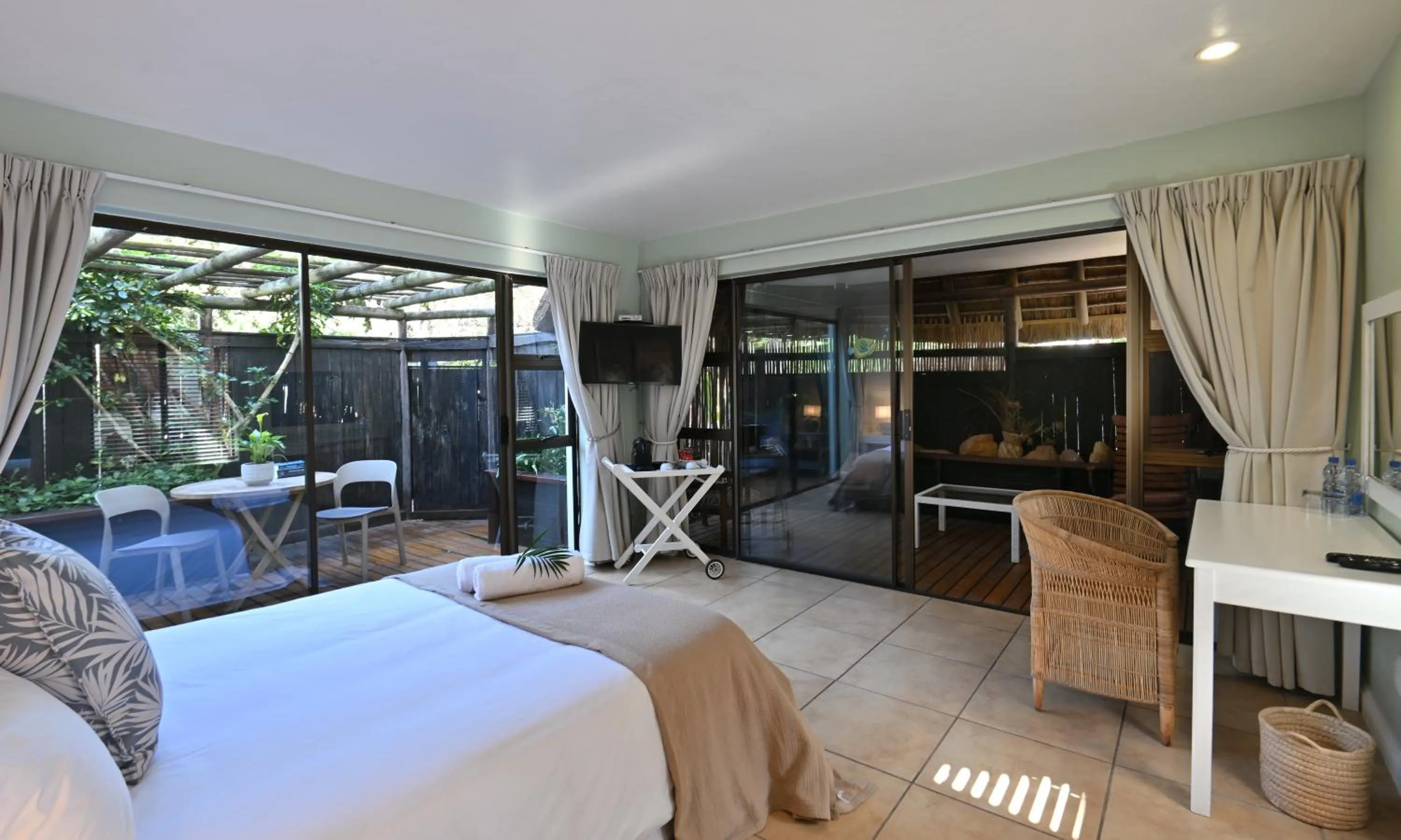 Photo of the whole room, Bed in BonBini Guest House