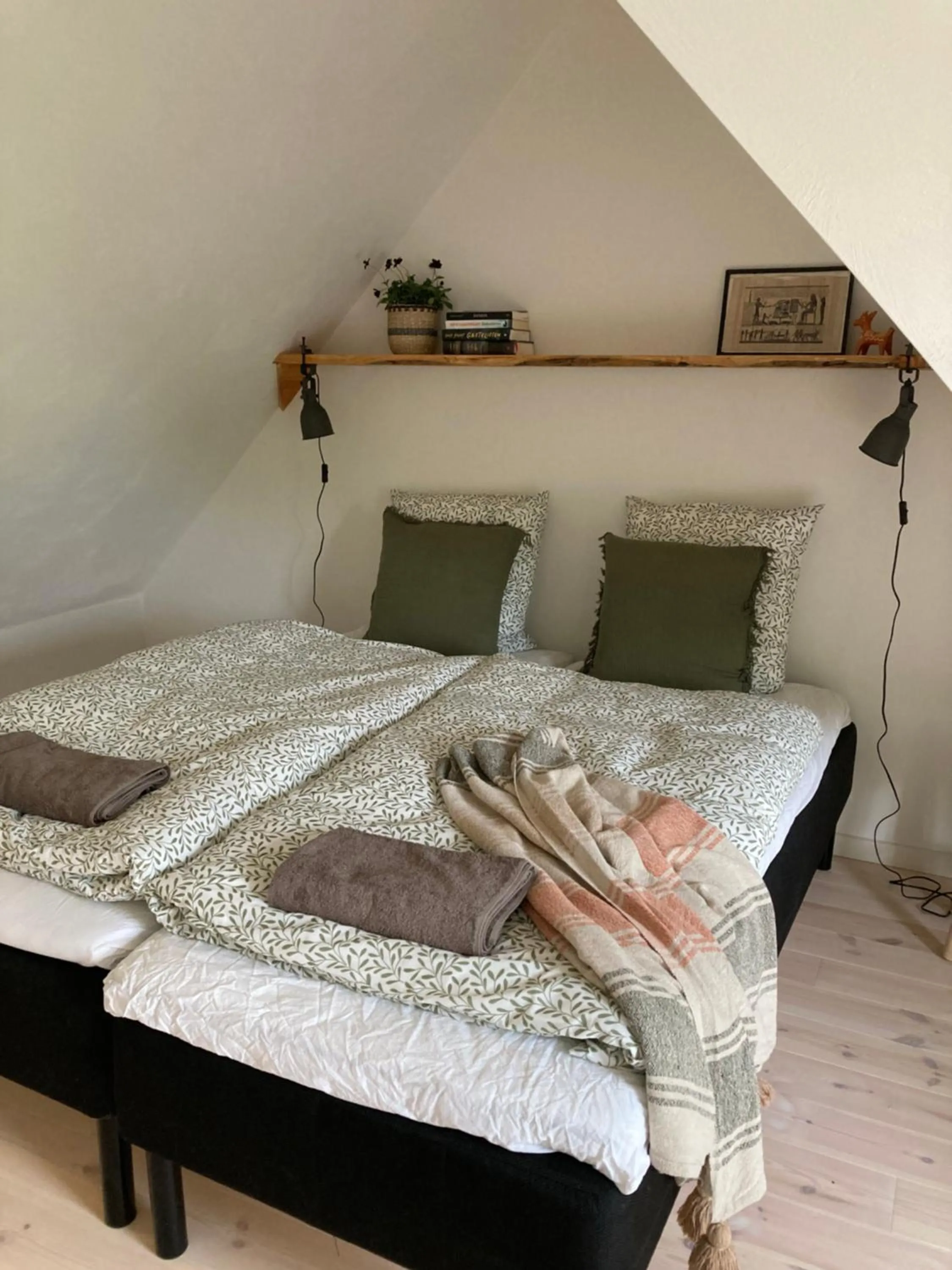 Bedroom, Bed in Marielyst B&B - Apartments