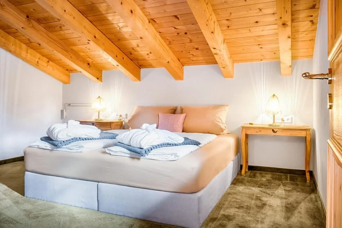 Central Park - Alpine Apartment