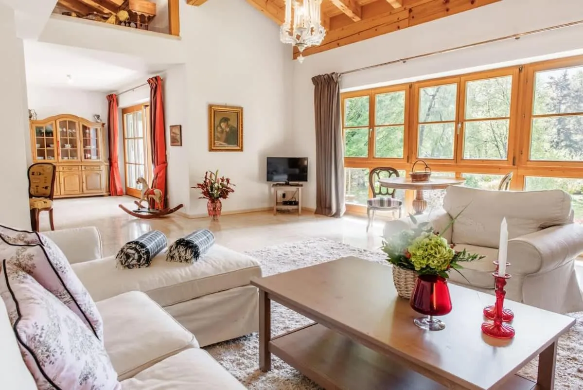 Central Park - Alpine Apartment