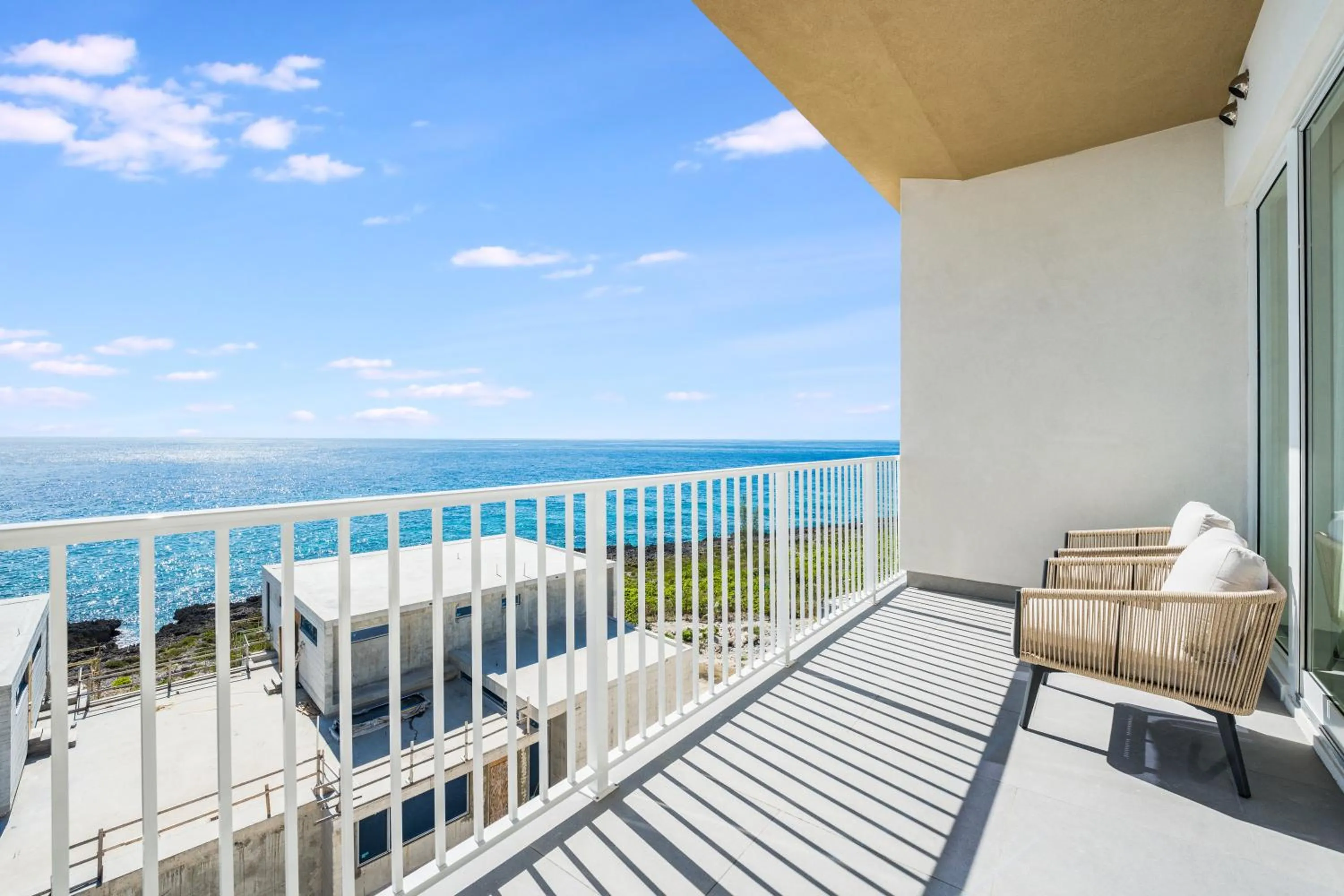 Balcony/Terrace in Point West Premier Rentals