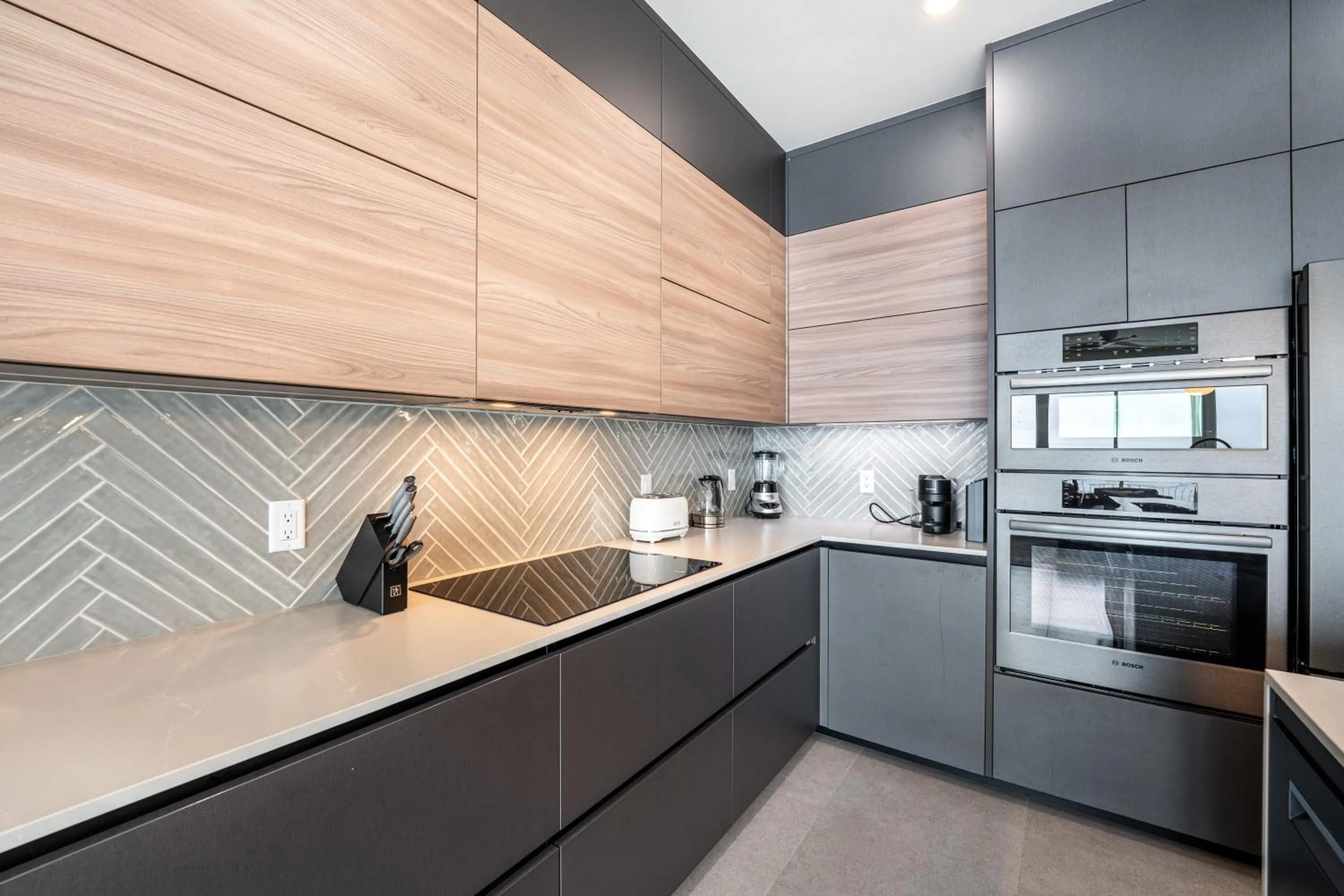 Kitchen or kitchenette in Point West Premier Rentals