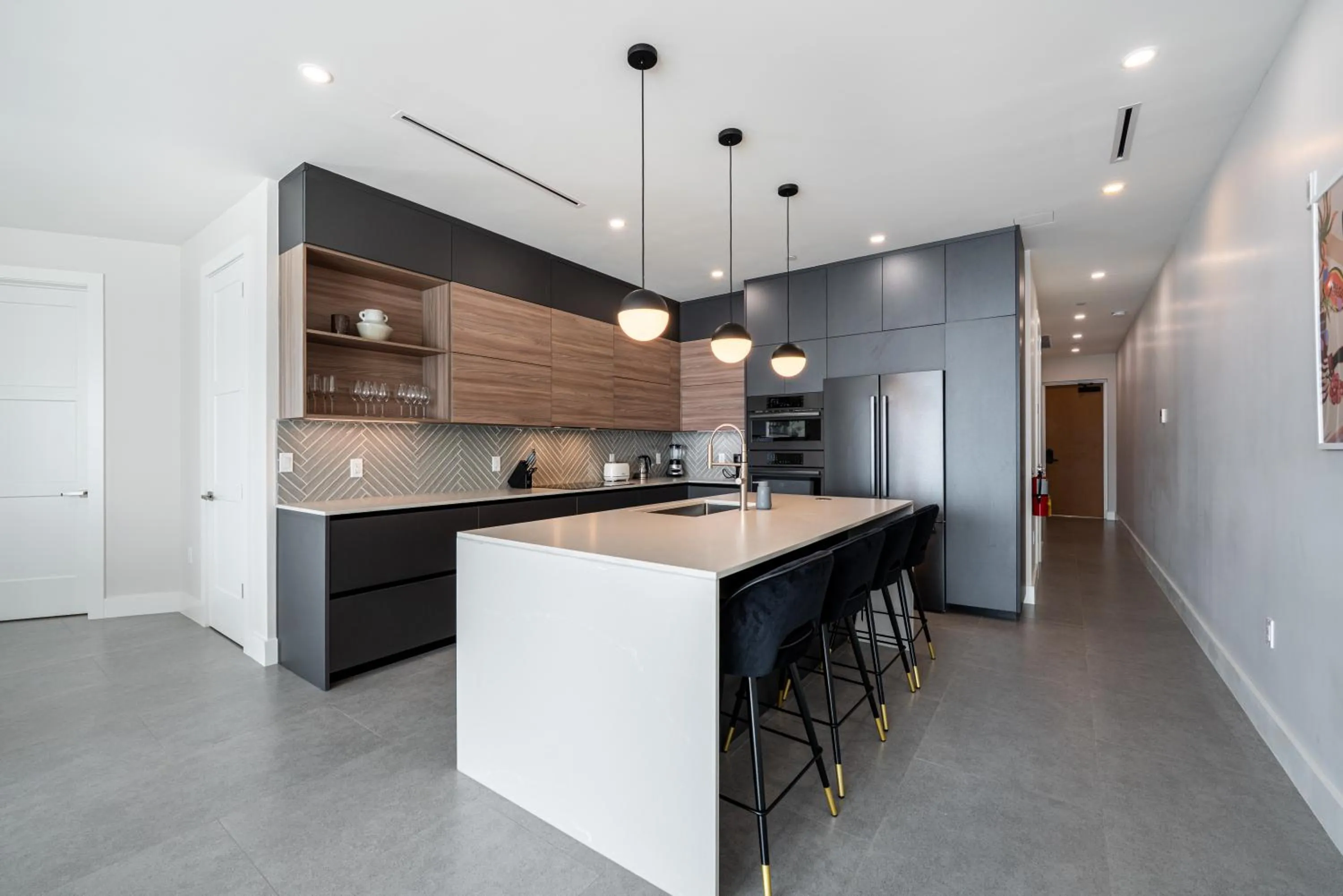Kitchen or kitchenette in Point West Premier Rentals