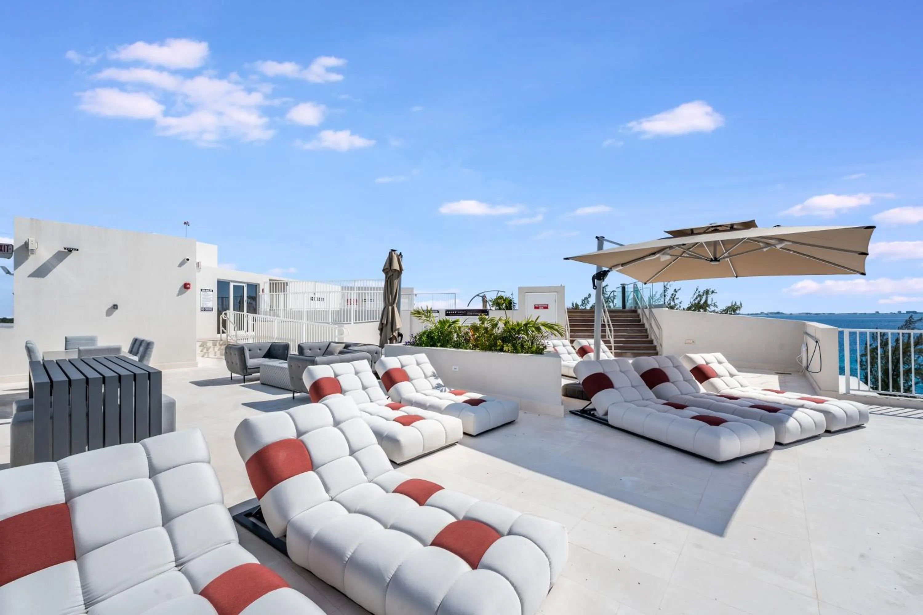 Balcony/Terrace in Point West Premier Rentals