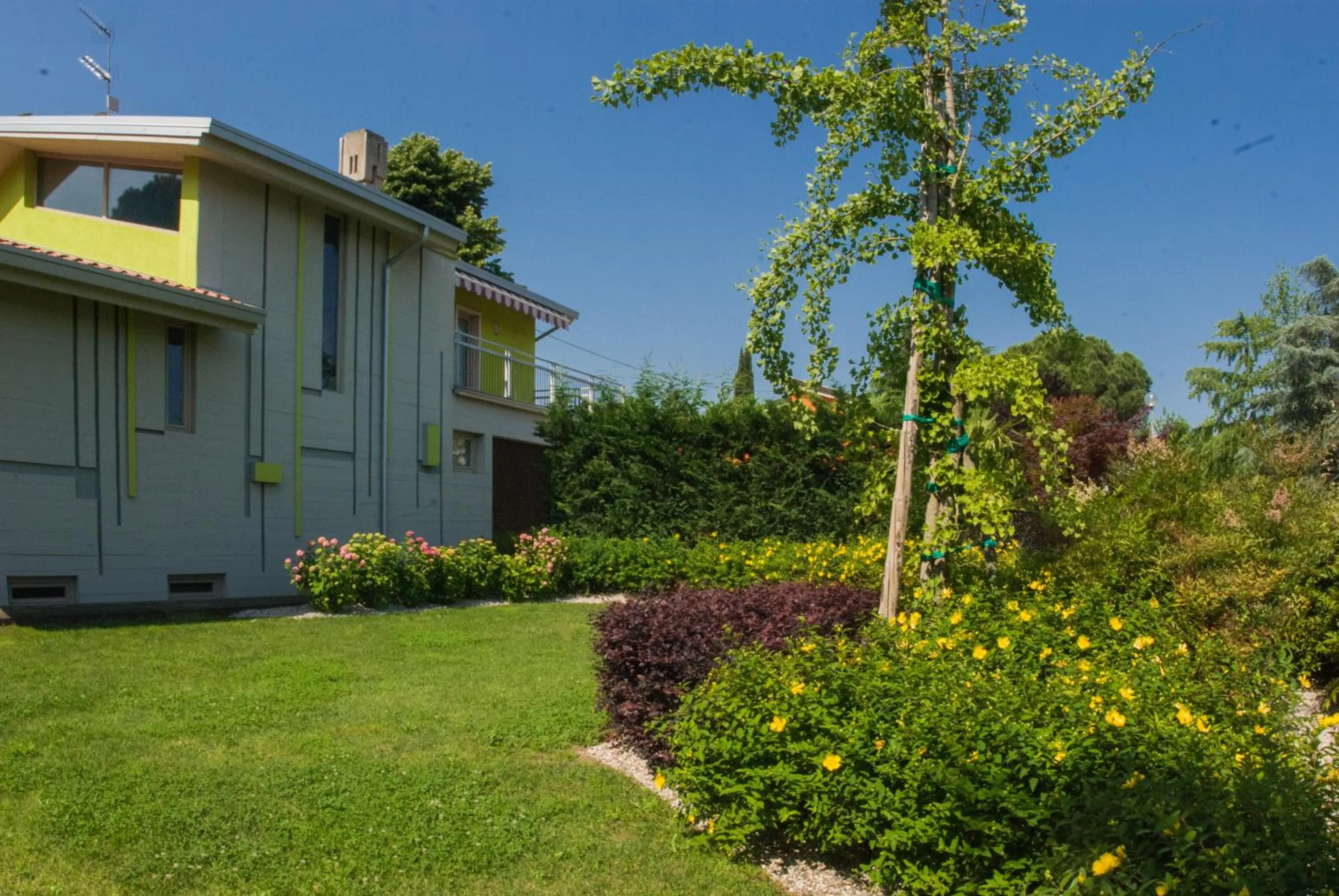 Property building in Villa Caterina