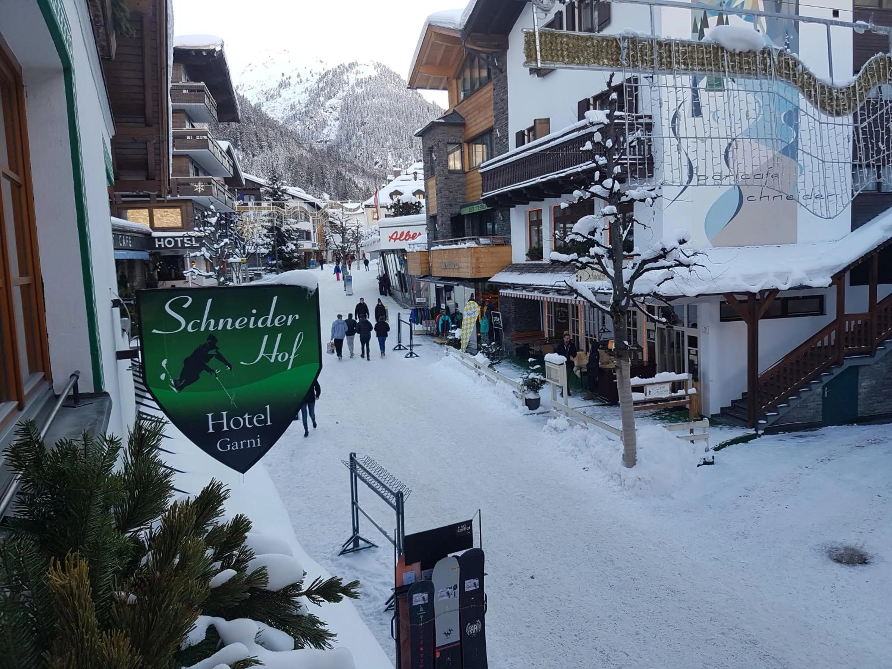 Property logo or sign in Schneider Hof Boutique-Hotel Garni Superior