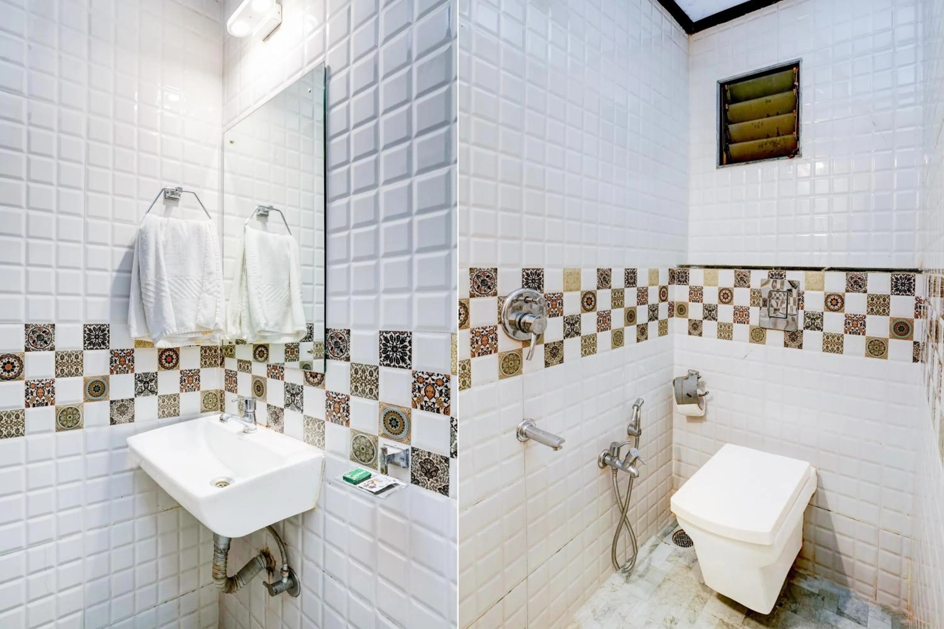 Bathroom in Collection O Airport Metro Andheri East
