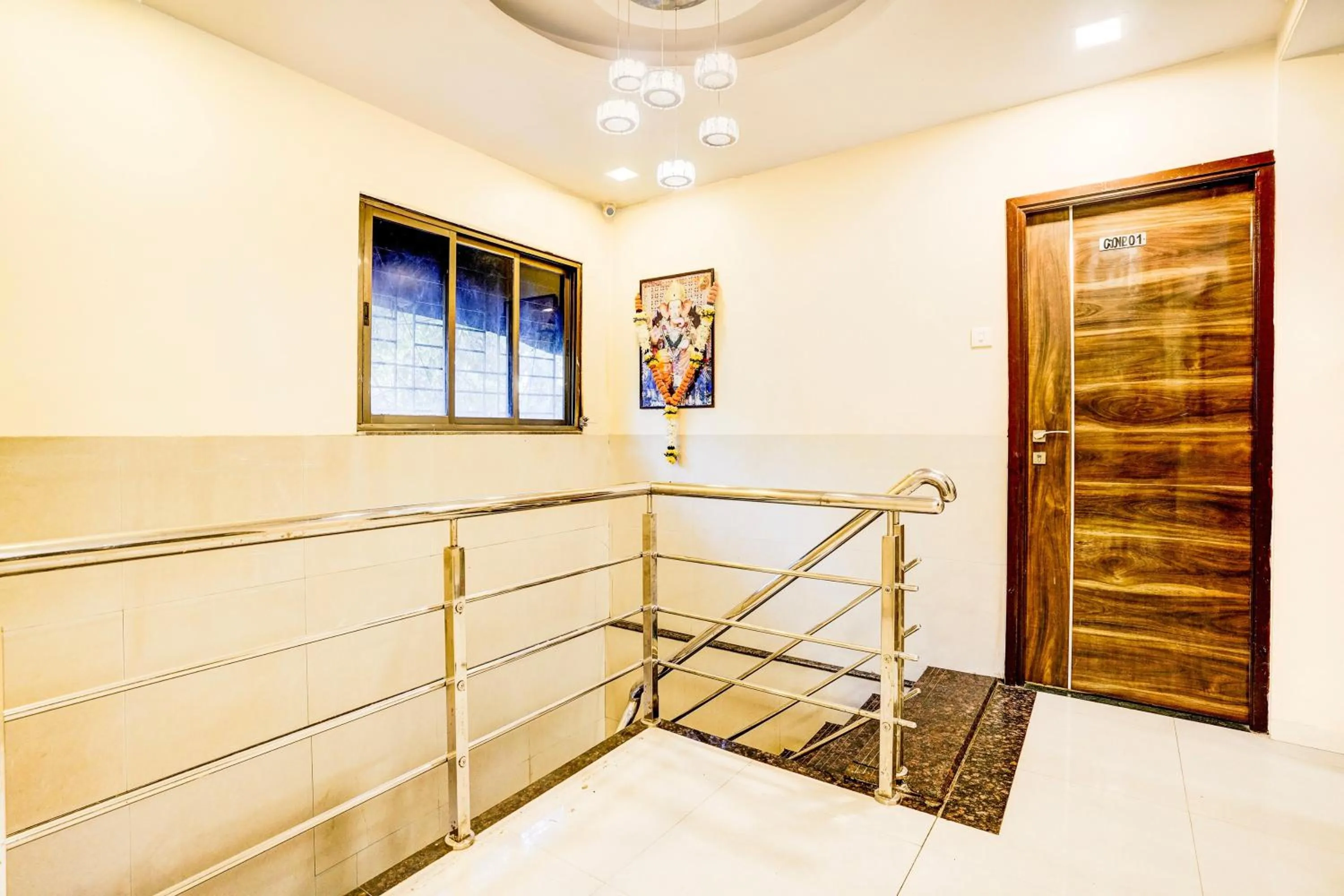Lobby or reception, Bed in Collection O Airport Metro Andheri East