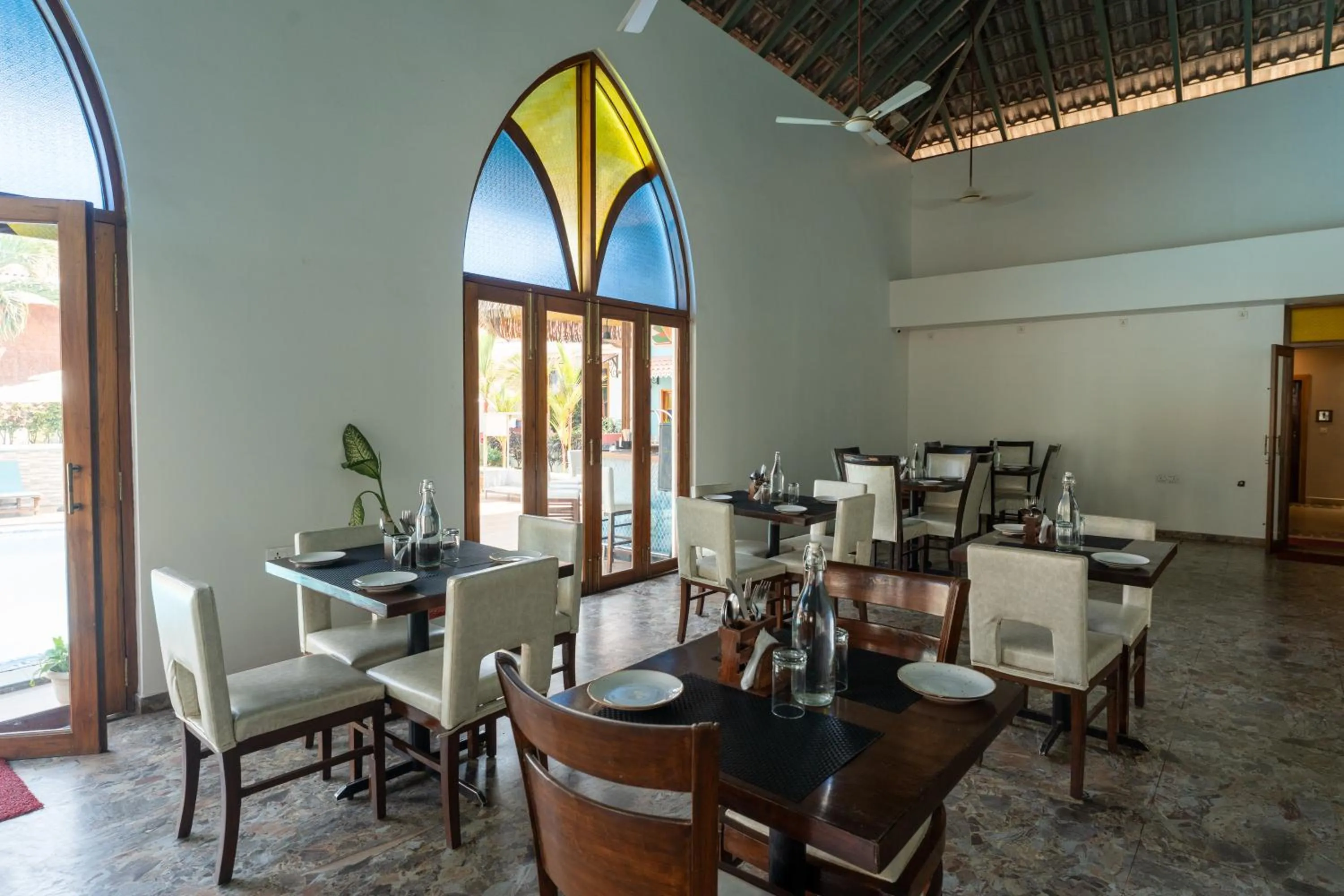 Restaurant/places to eat in The Grand Leoney Resort