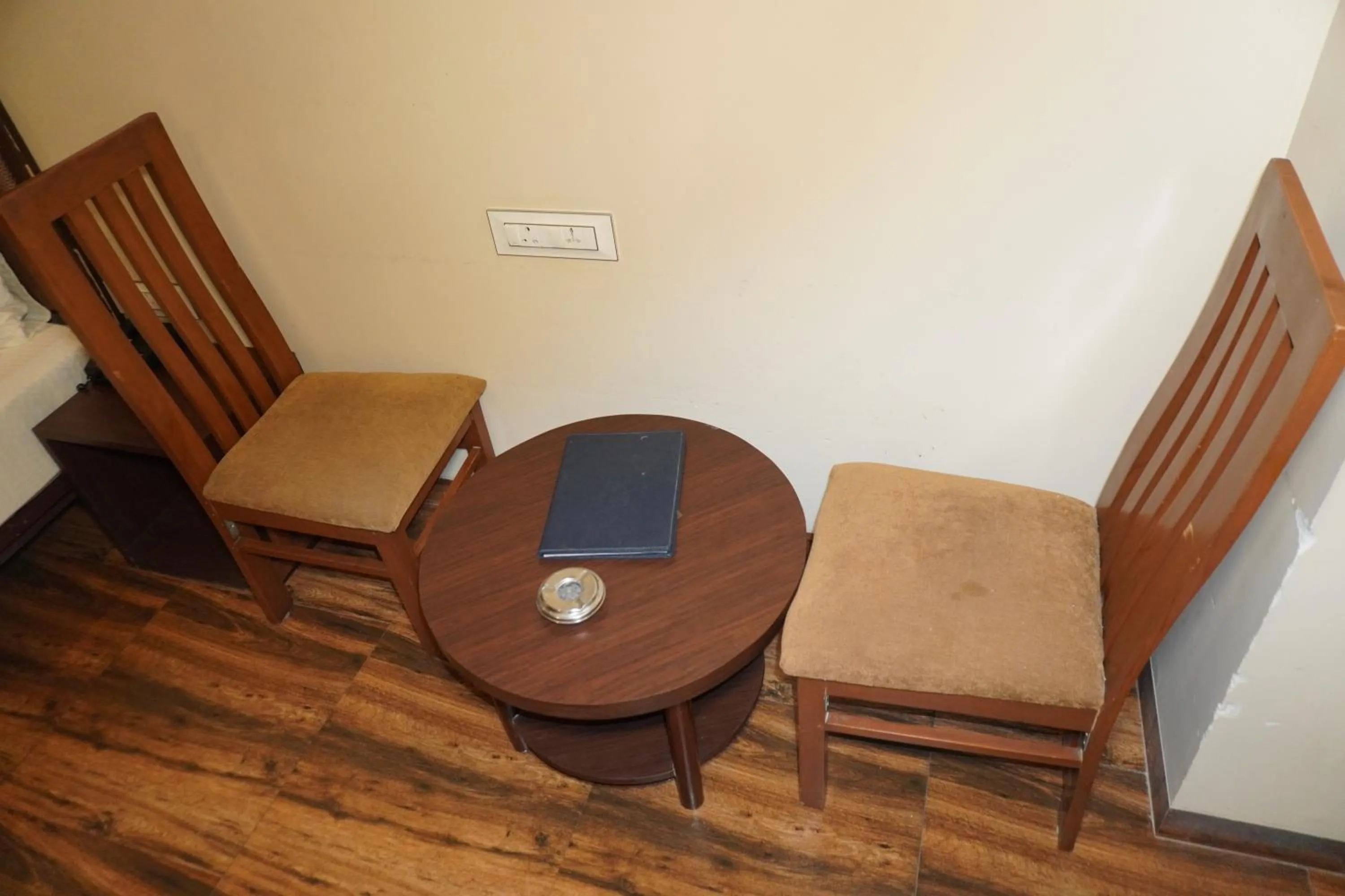 Seating area in Hotel Nilax