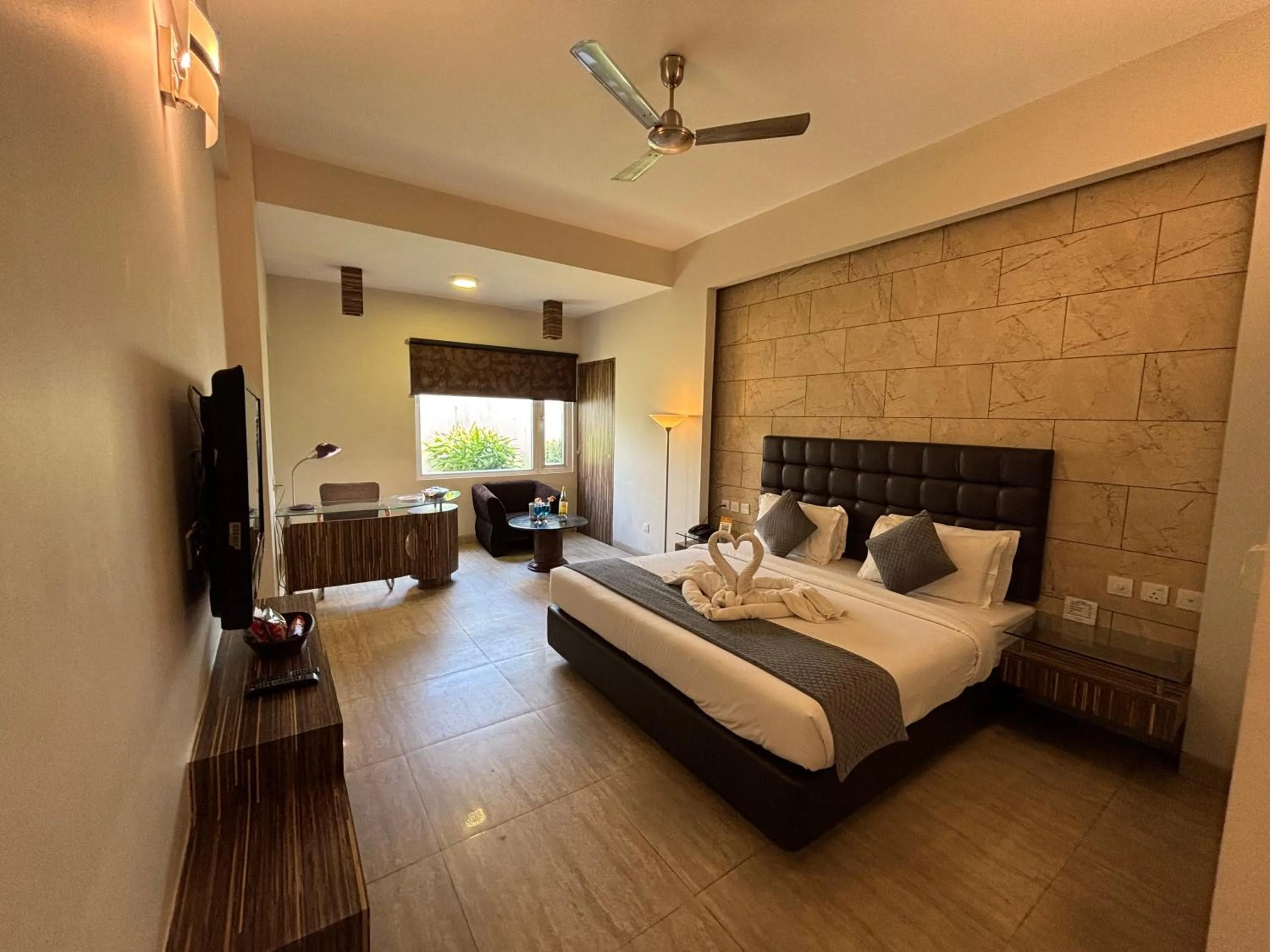 Bedroom, Bed in RESIDENCY HOTEl
