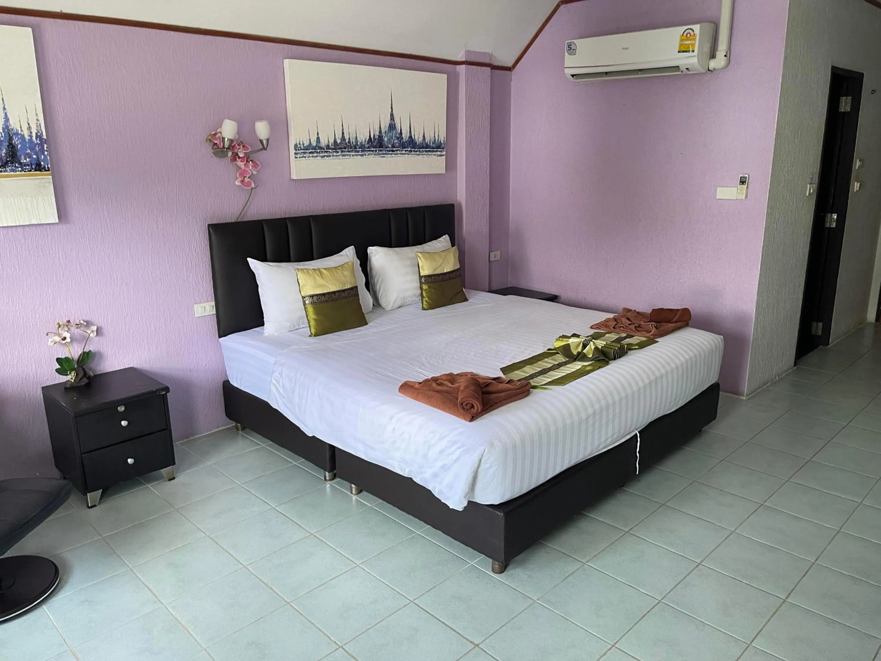 Bedroom, Bed in Samui Green Hotel