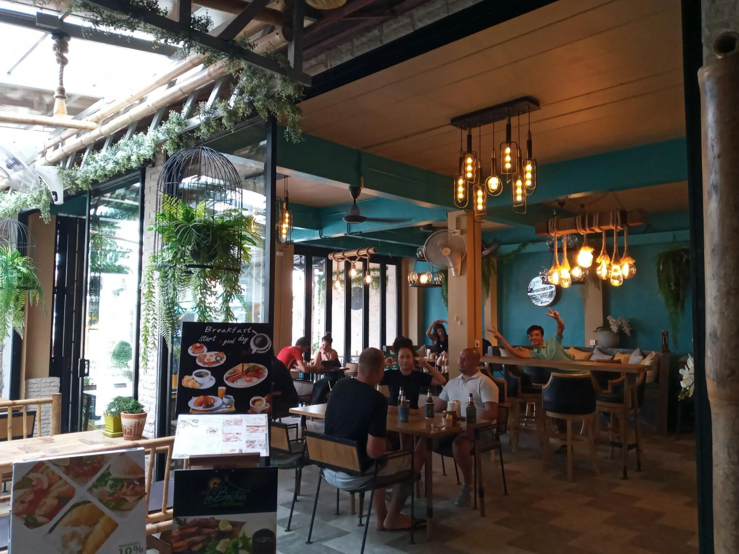 Restaurant/places to eat in Samui Green Hotel