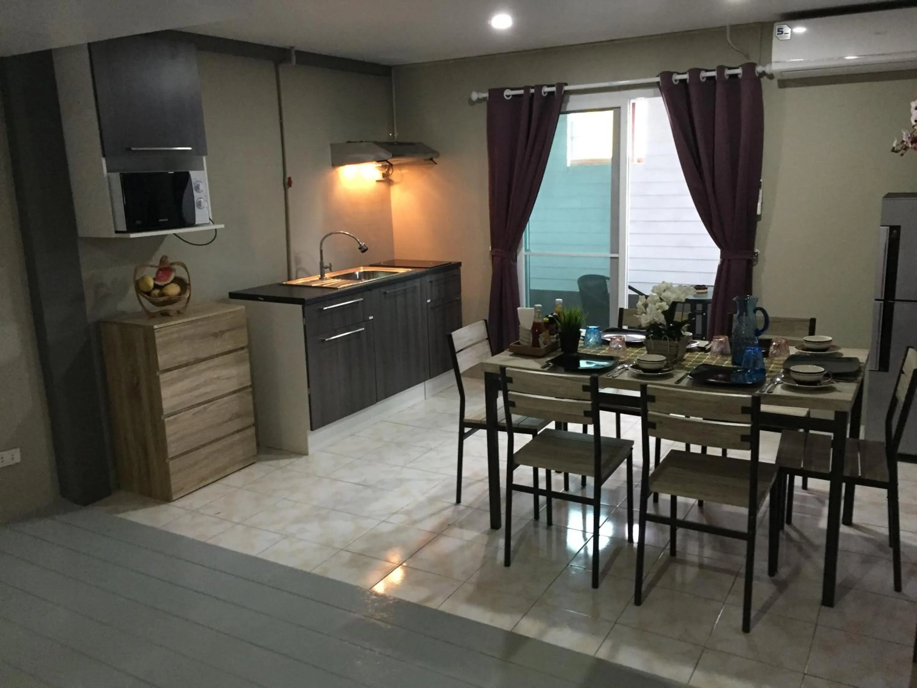 Kitchen or kitchenette in Samui Green Hotel