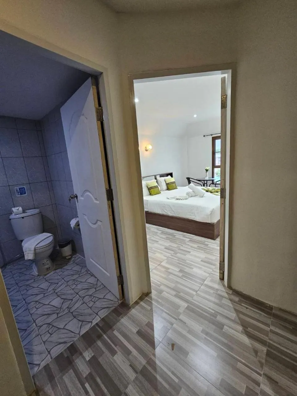 Toilet, Bed in Samui Green Hotel