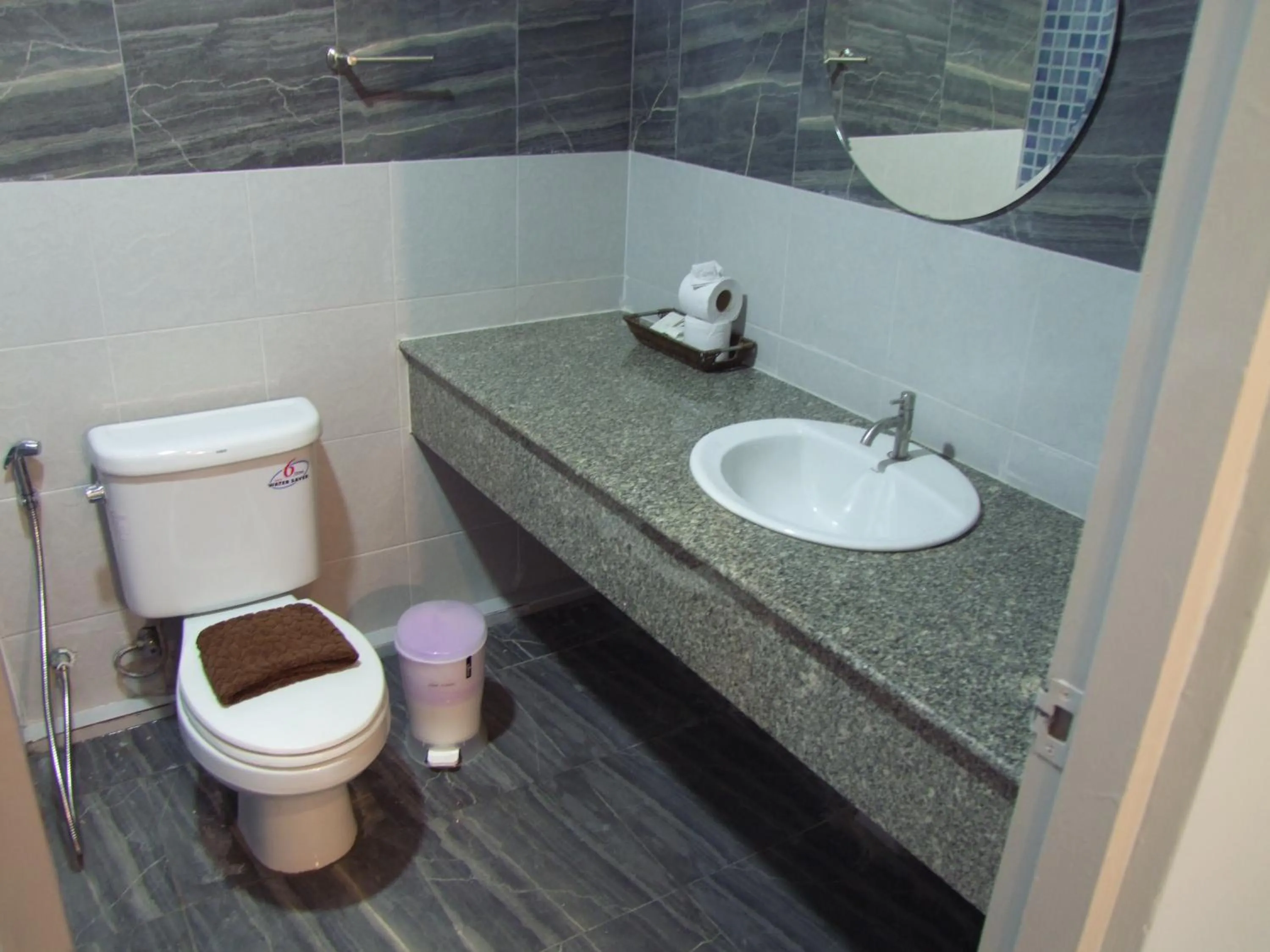 Toilet in Samui Green Hotel