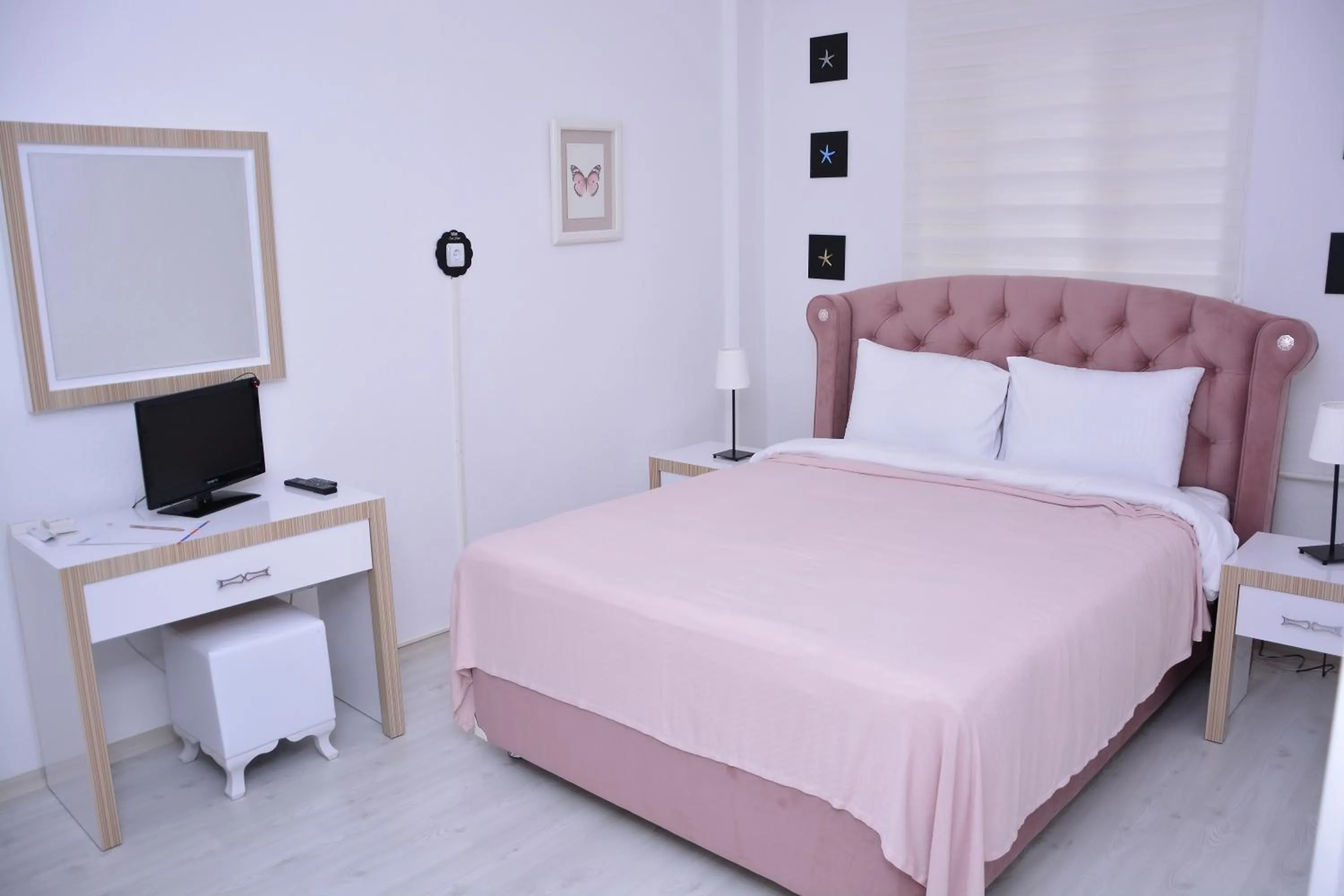 Bed in Bilge Suite Hotel